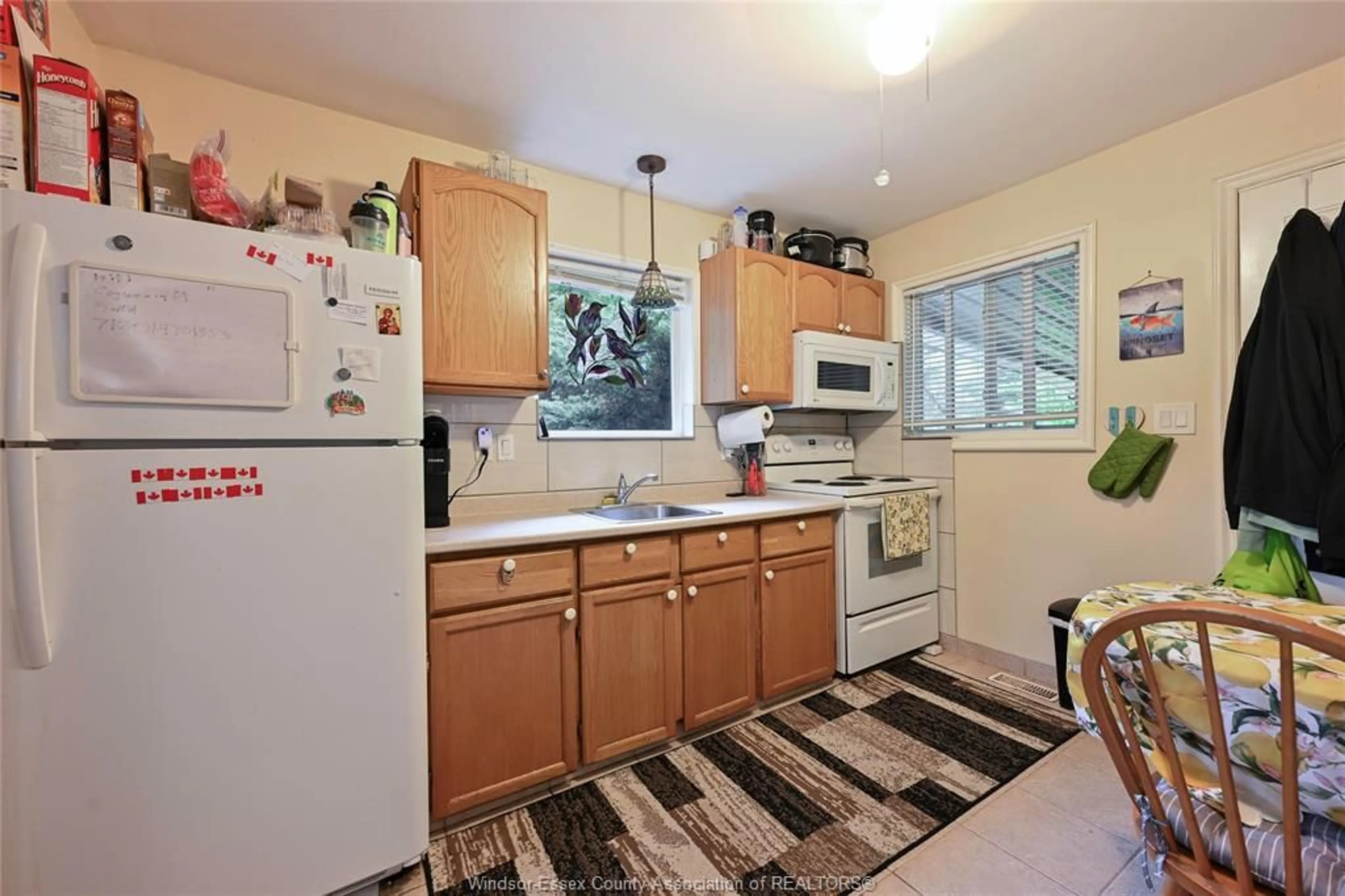 Standard kitchen, ceramic/tile floor for 5530 MALDEN ROAD, Windsor Ontario N9E 3V9