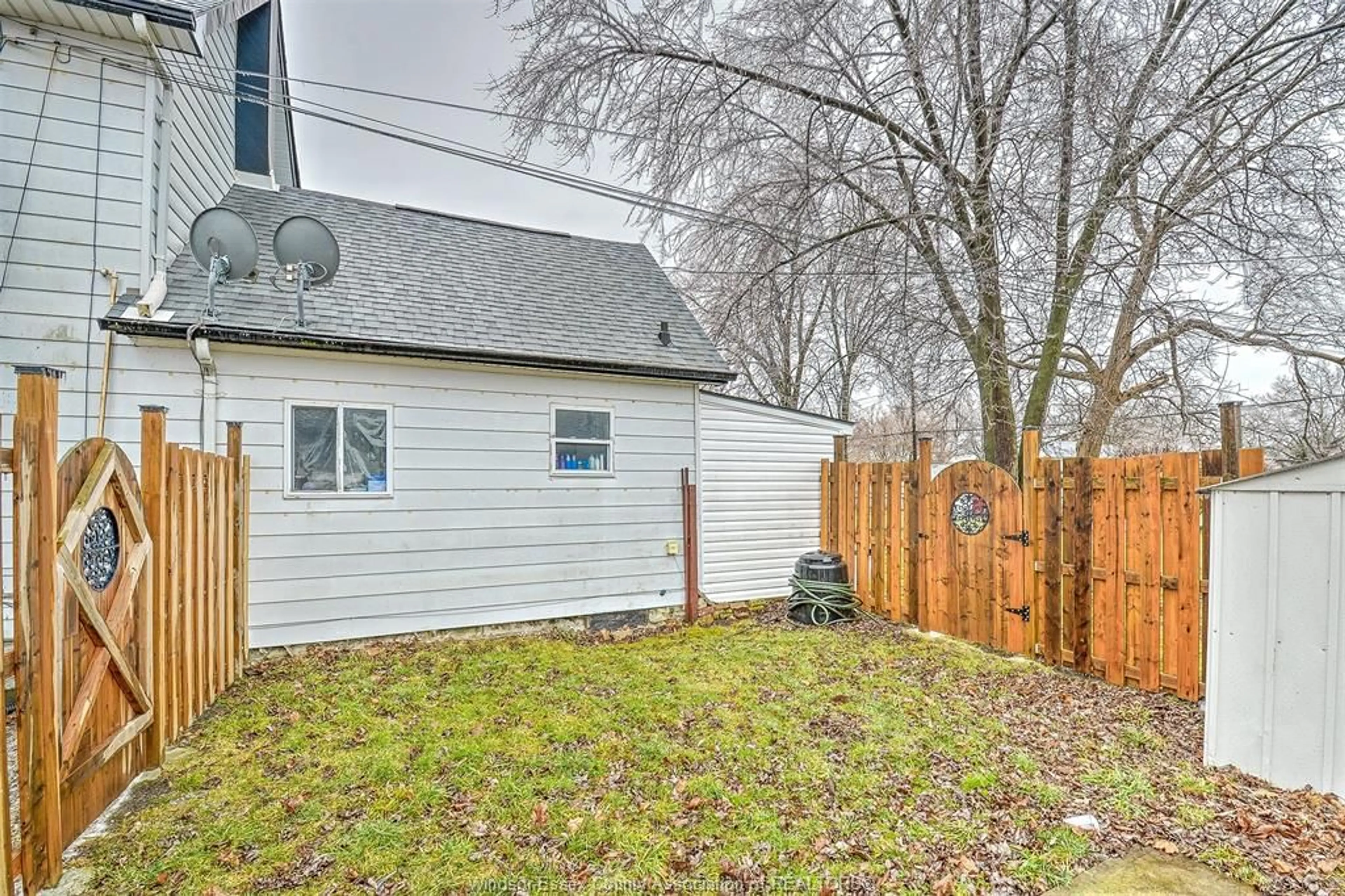 Unknown for 220 BROCK, Amherstburg Ontario N9V 2H2