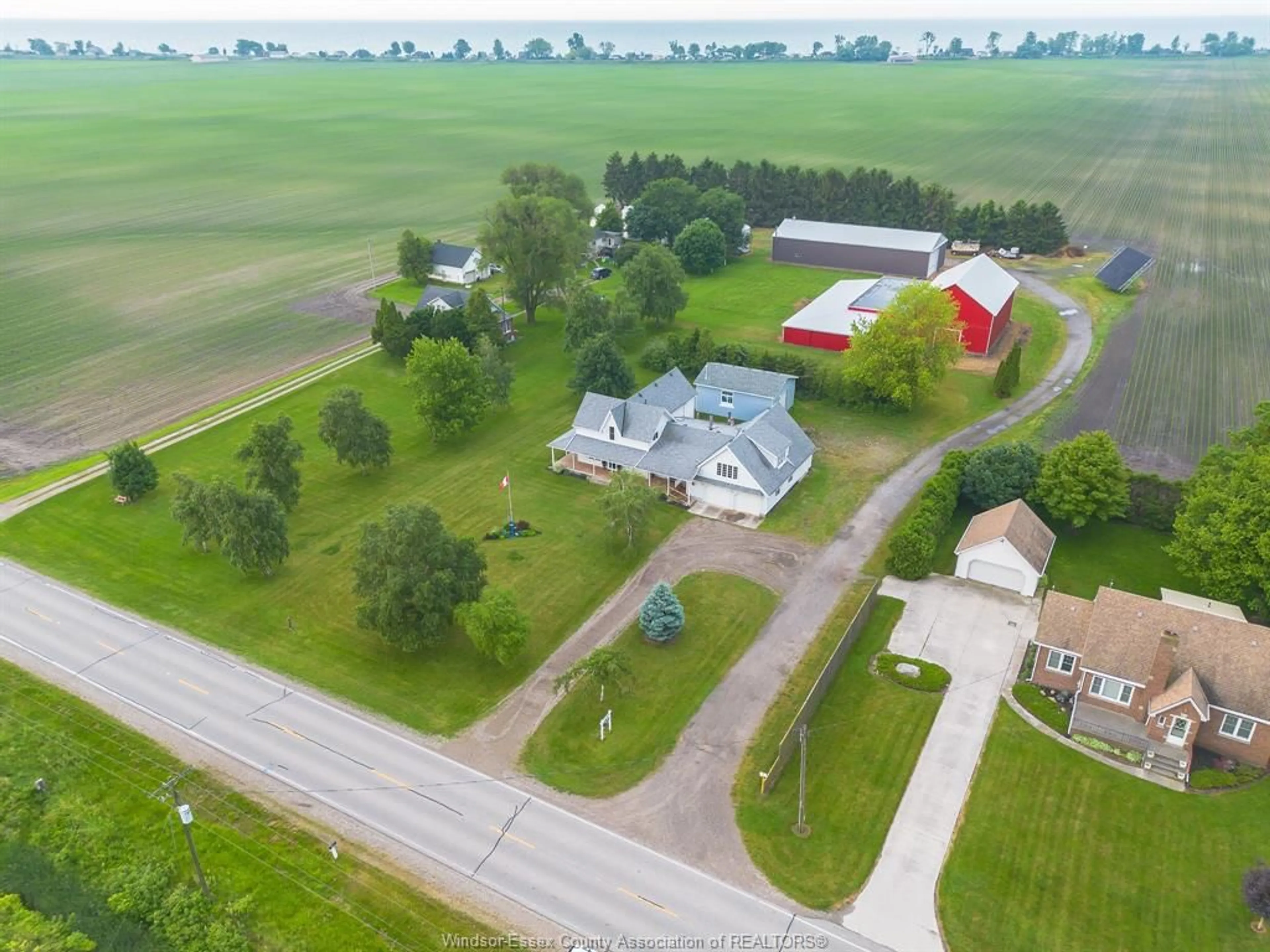 A pic from outside/outdoor area/front of a property/back of a property/a pic from drone, building for 18332 ERIEAU Rd, Chatham-Kent Ontario N0P 1A0