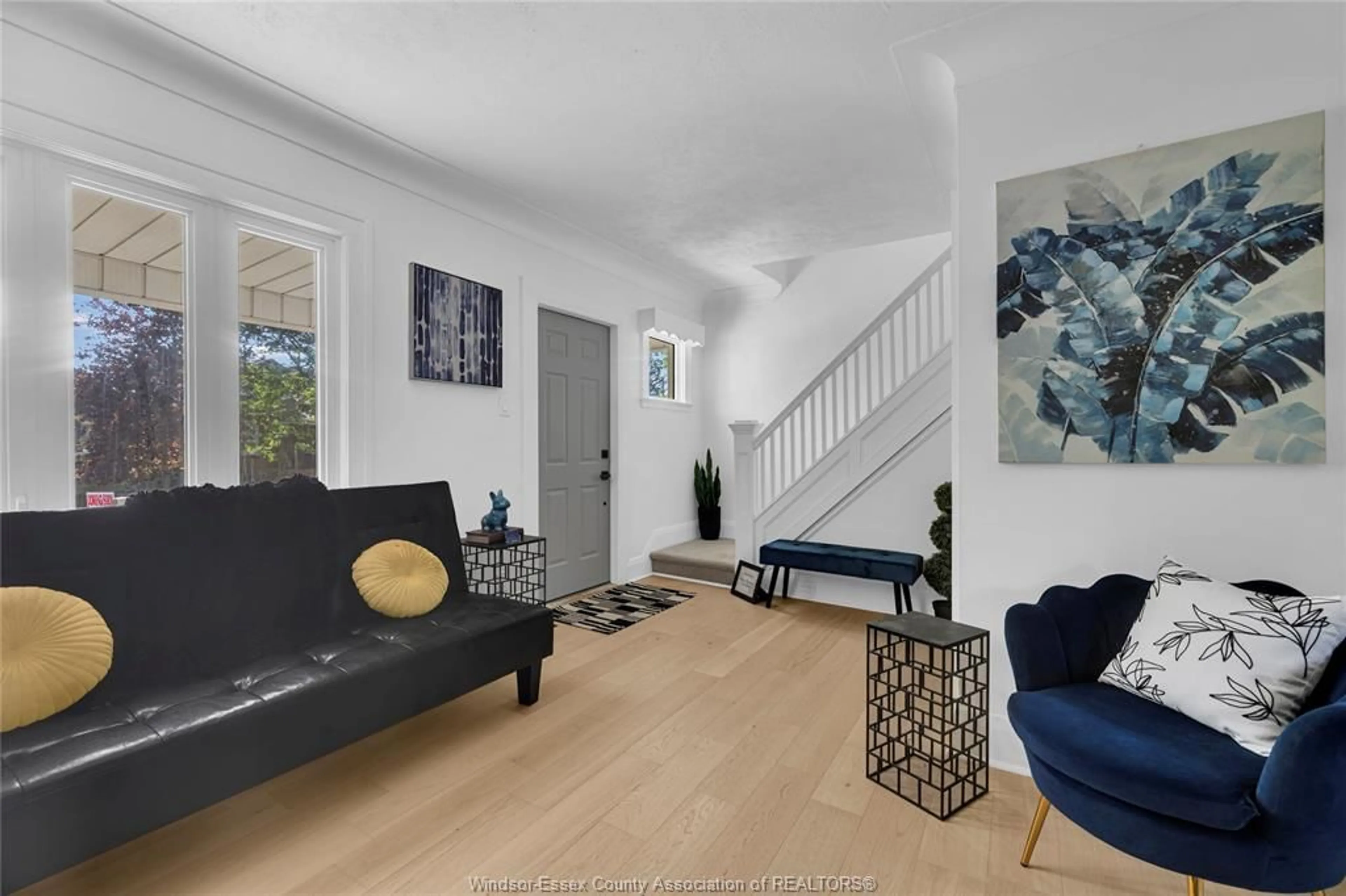 Living room with furniture, unknown for 1119 GLADSTONE, Windsor Ontario N9A 2R9
