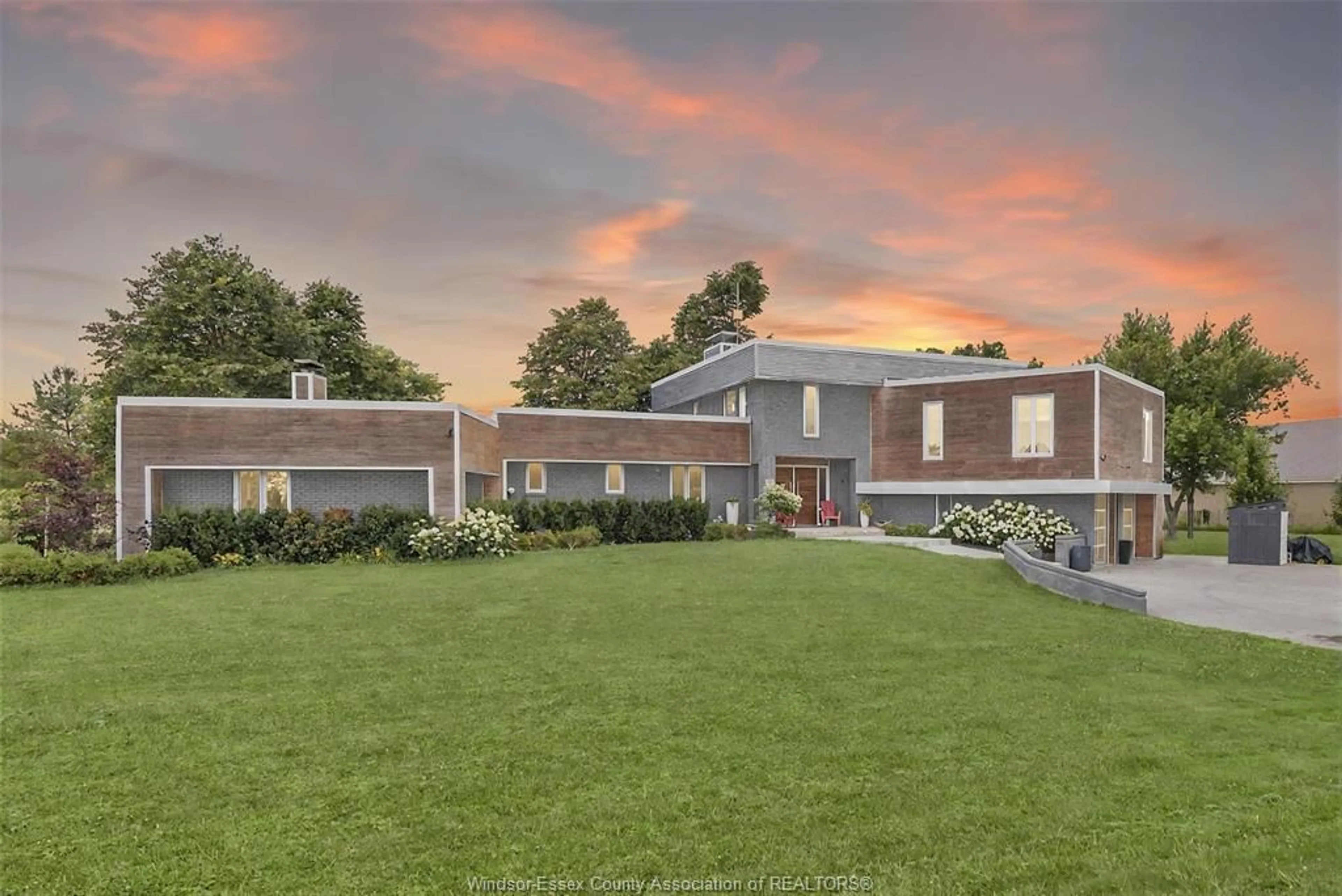 A pic from outside/outdoor area/front of a property/back of a property/a pic from drone, unknown for 6675 CONCESSION 10, Maidstone Ontario N0R 1K0