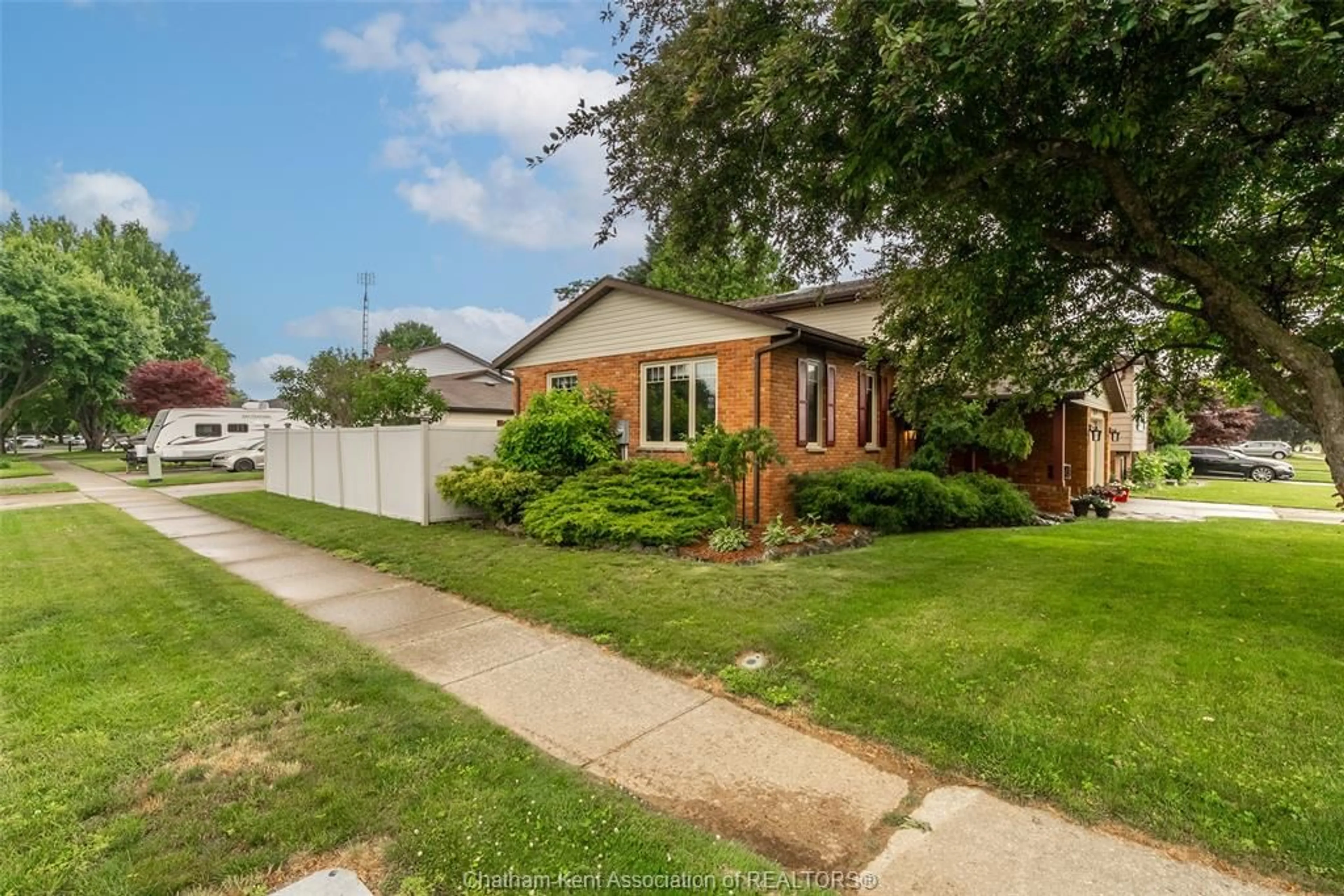 Unknown for 453 Baldoon Rd, Chatham Ontario N7L 5A9