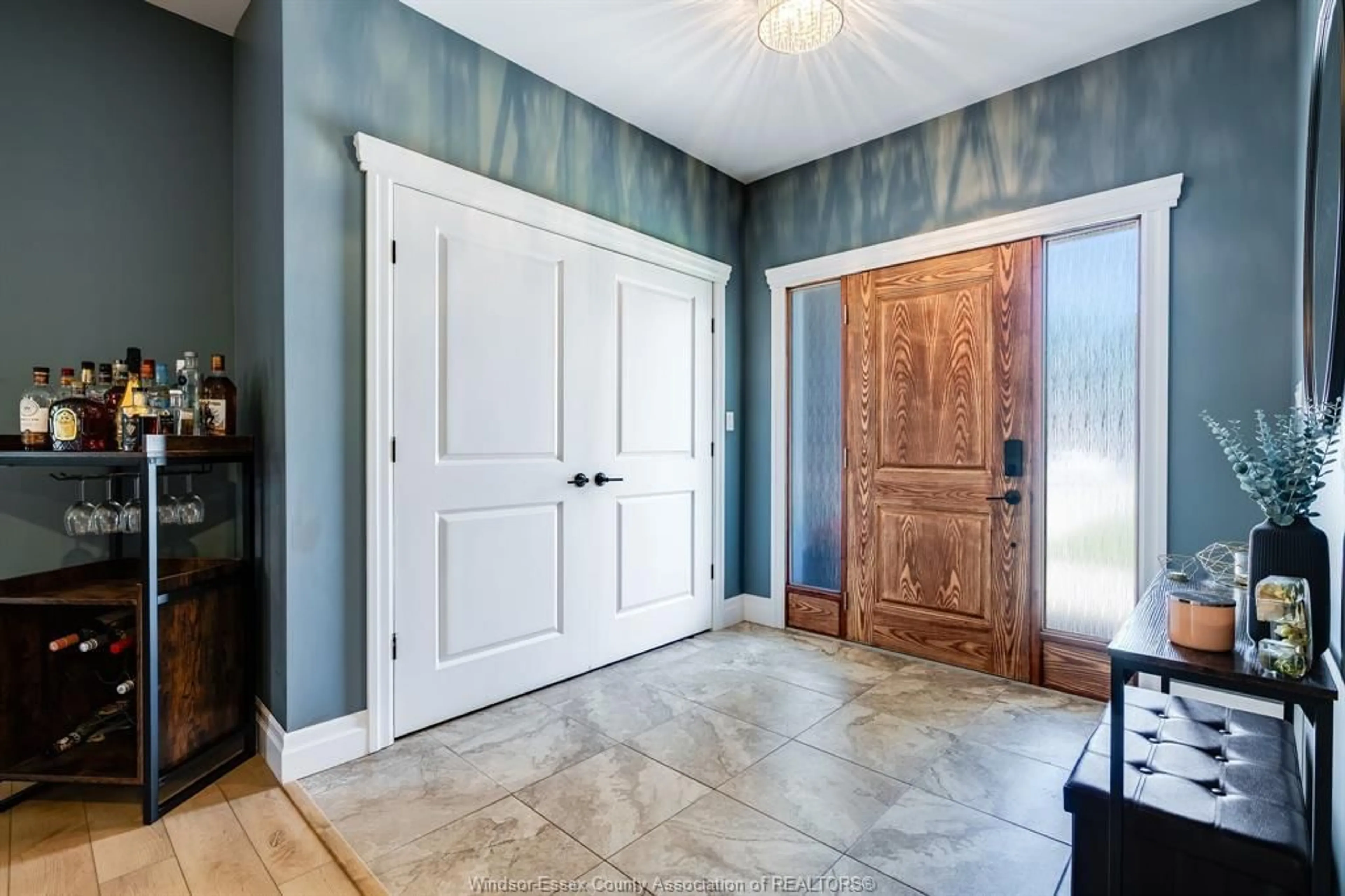 Indoor entryway for 372 St. Charles Street, Belle River Ontario N0R 1A0