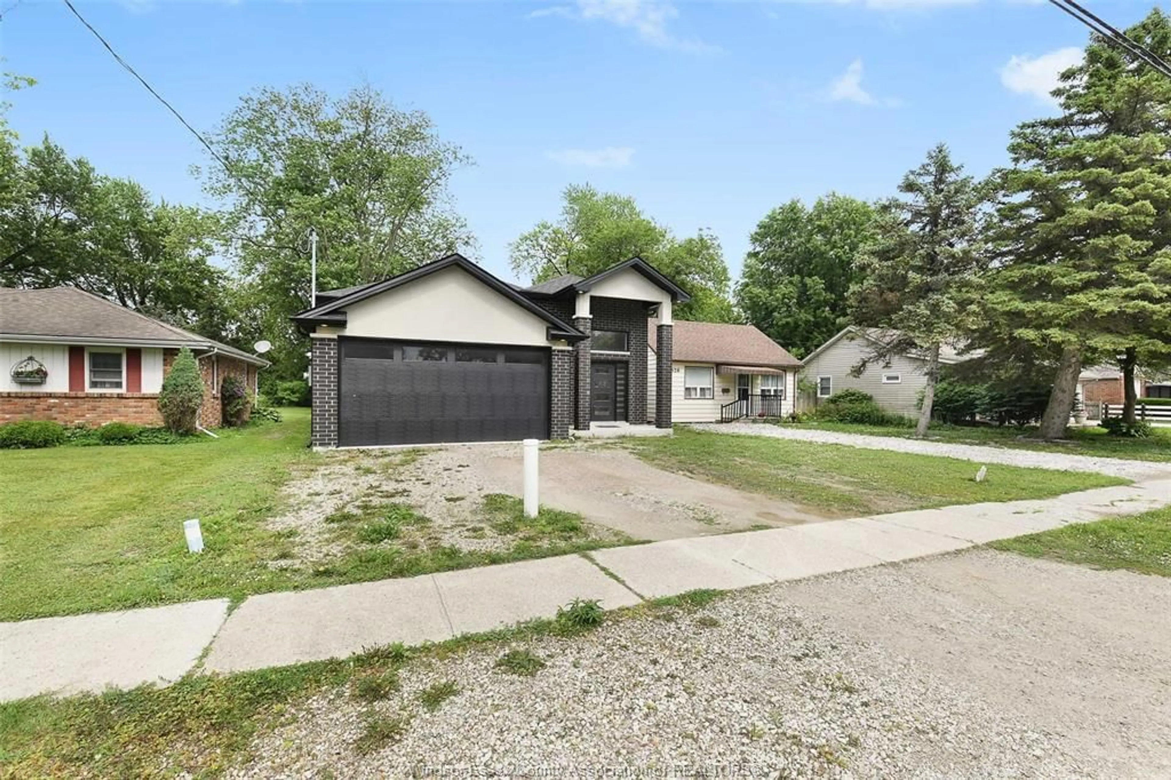 Unknown for 522 LESPERANCE ROAD, Tecumseh Ontario N8N 1W4