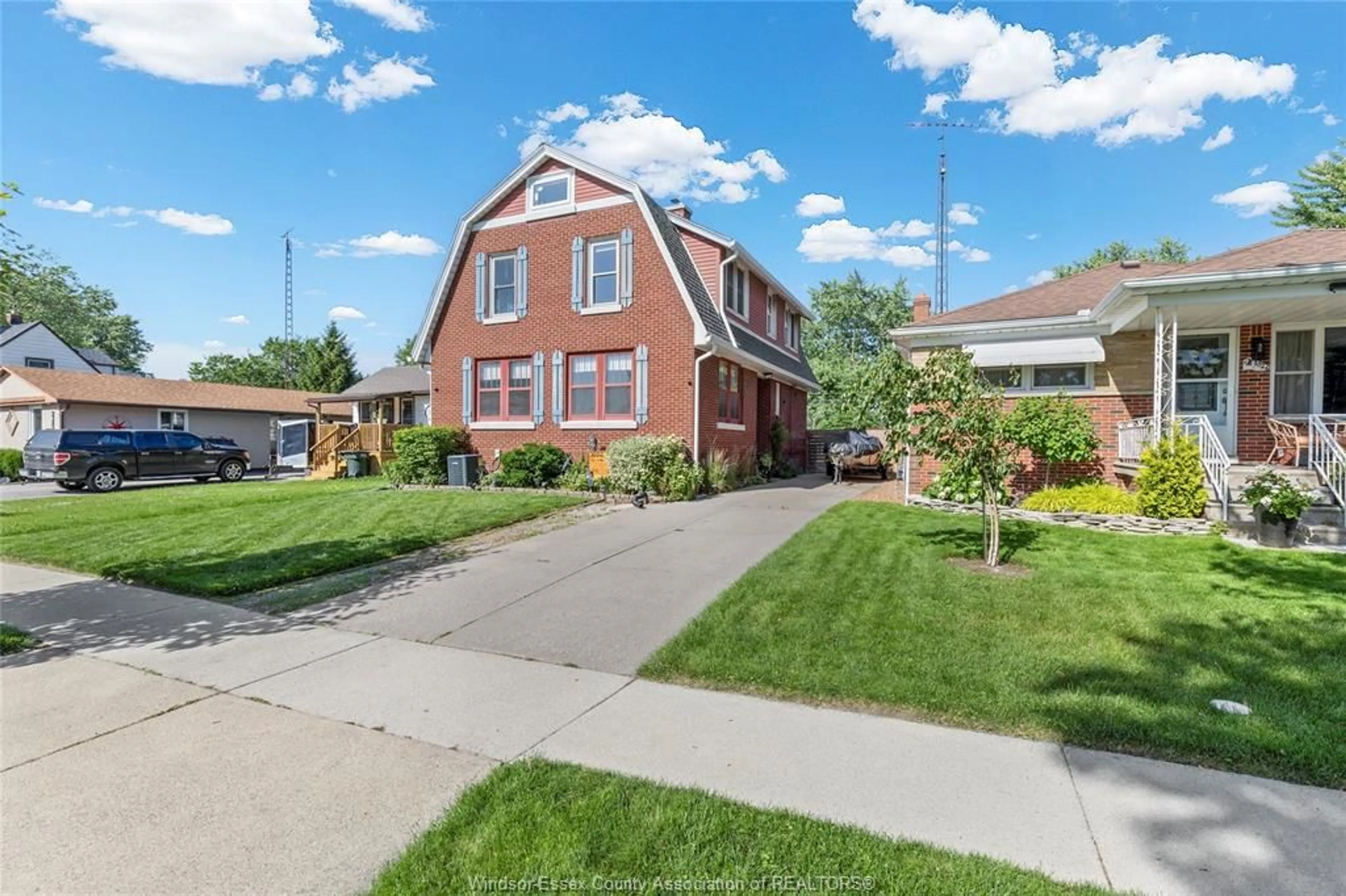 Home with brick exterior material, street for 1022 GLIDDEN, Windsor Ontario N8S 2N9