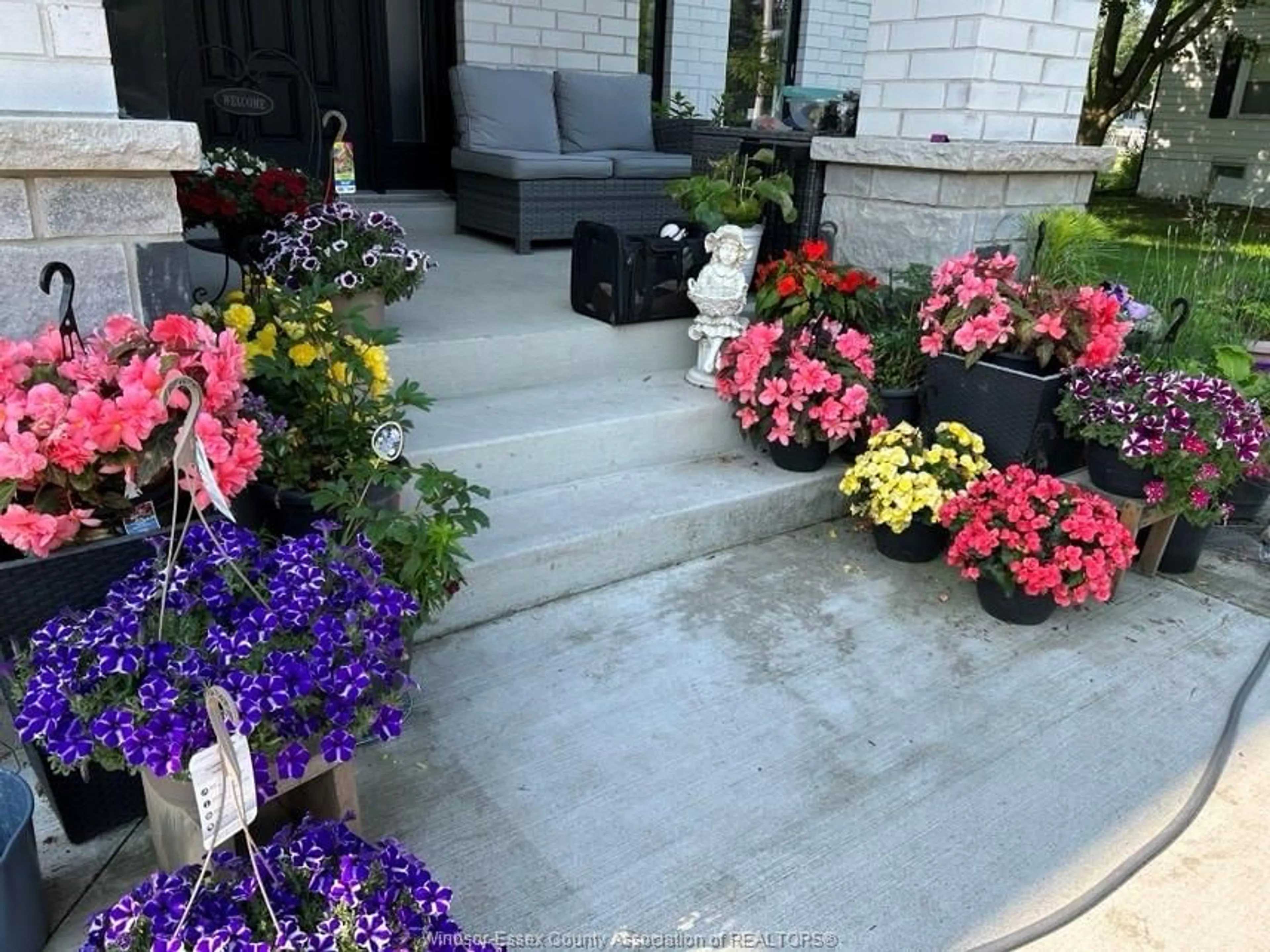 Patio, street for 735 CABANA ROAD WEST, Windsor Ontario N9G 1B5