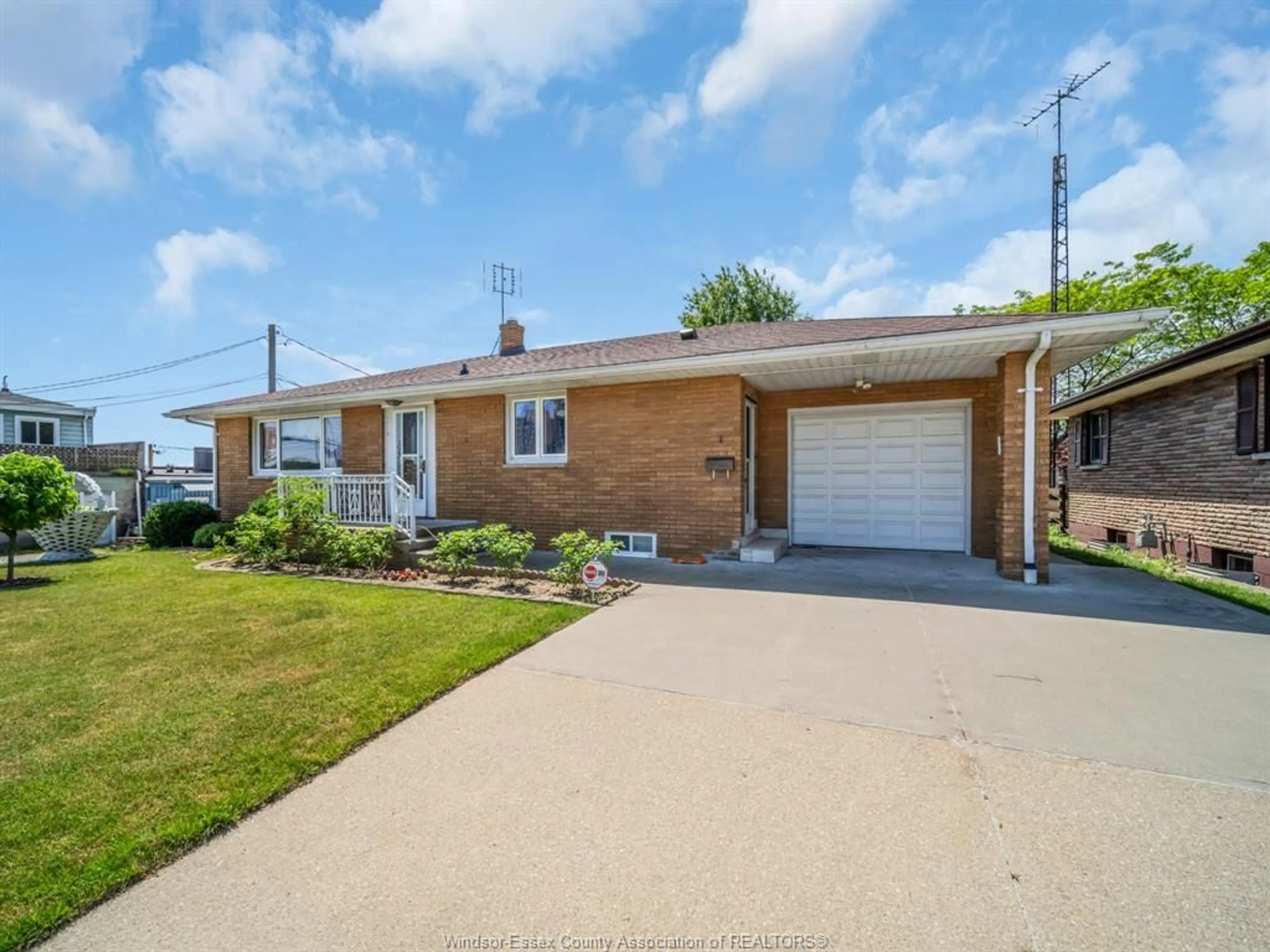 Home with brick exterior material, street for 4 PULFORD, Leamington Ontario N8H 2J3