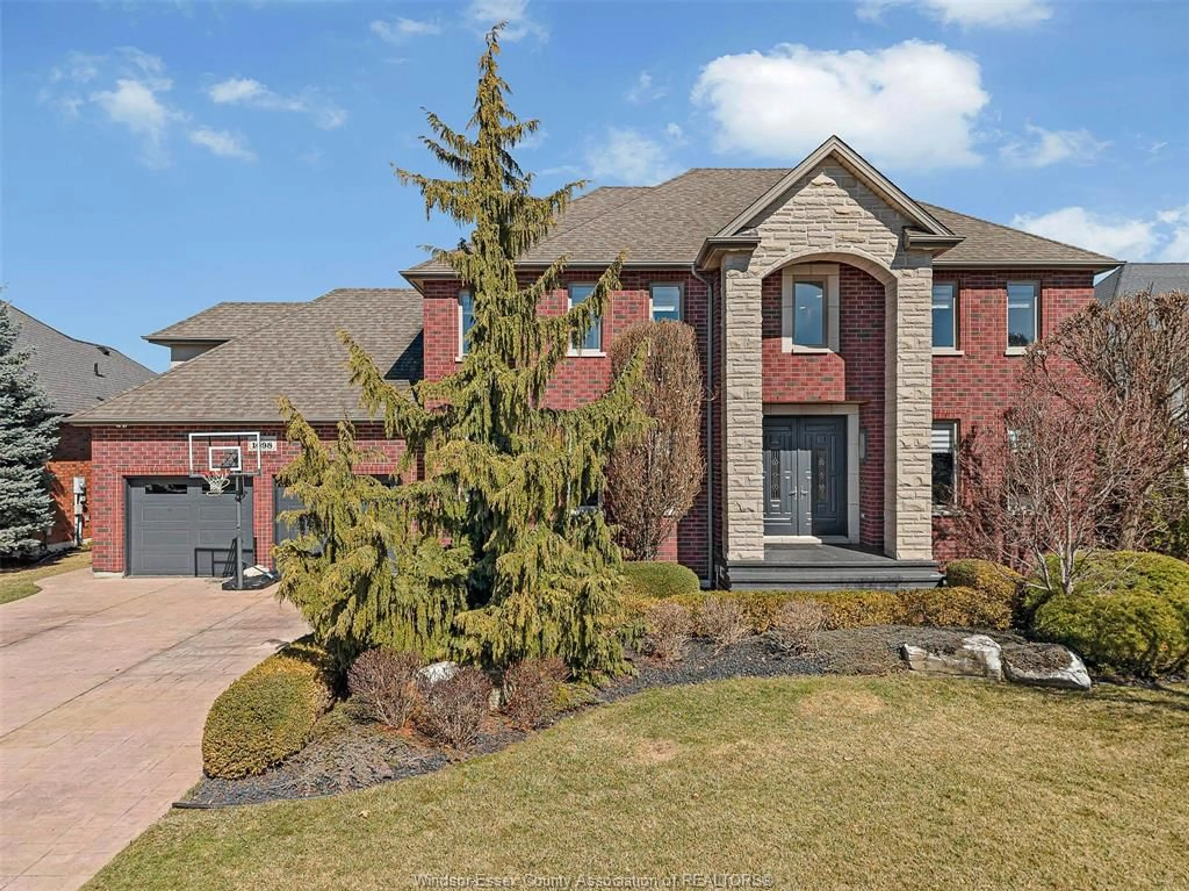 Home with brick exterior material, street for 1098 REGENCY Cres, Lakeshore Ontario N8L 0W1