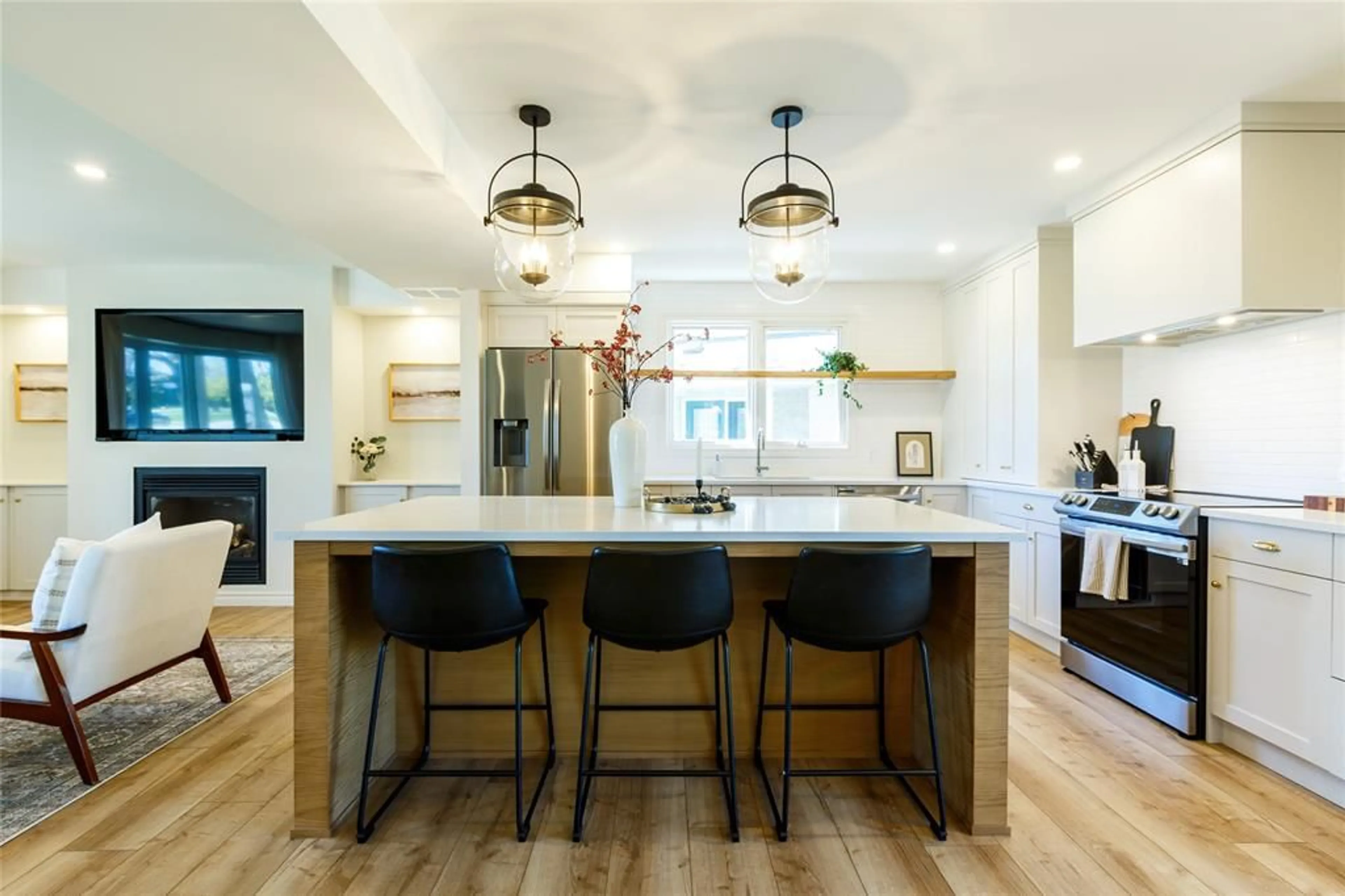 Open concept kitchen, unknown for 1614 BLACKWELL Rd, Sarnia Ontario N7X 1A4