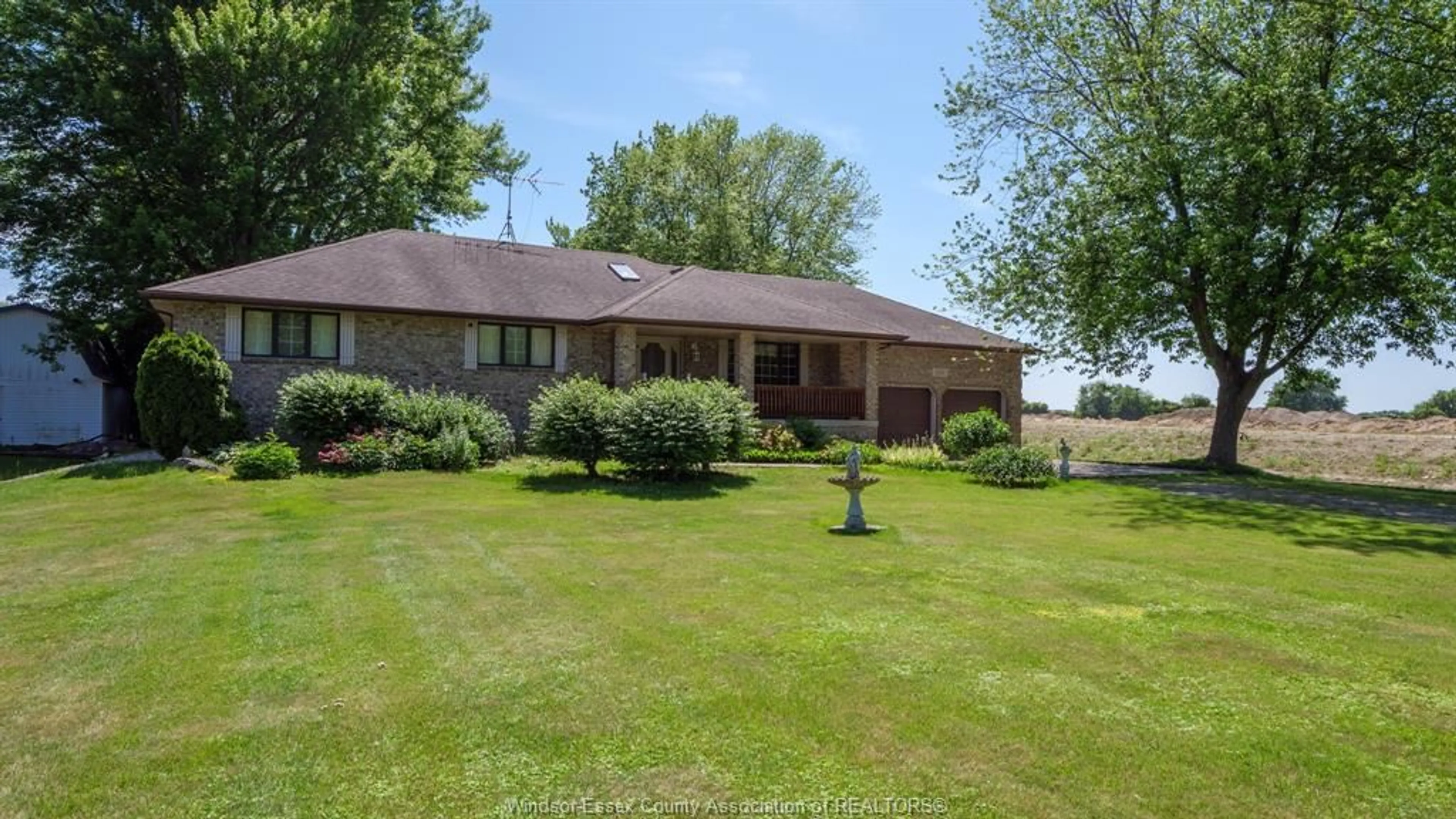A pic from outside/outdoor area/front of a property/back of a property/a pic from drone, water/lake/river/ocean view for 1000 COUNTY ROAD 2, Lakeshore Ontario N0R 1A0