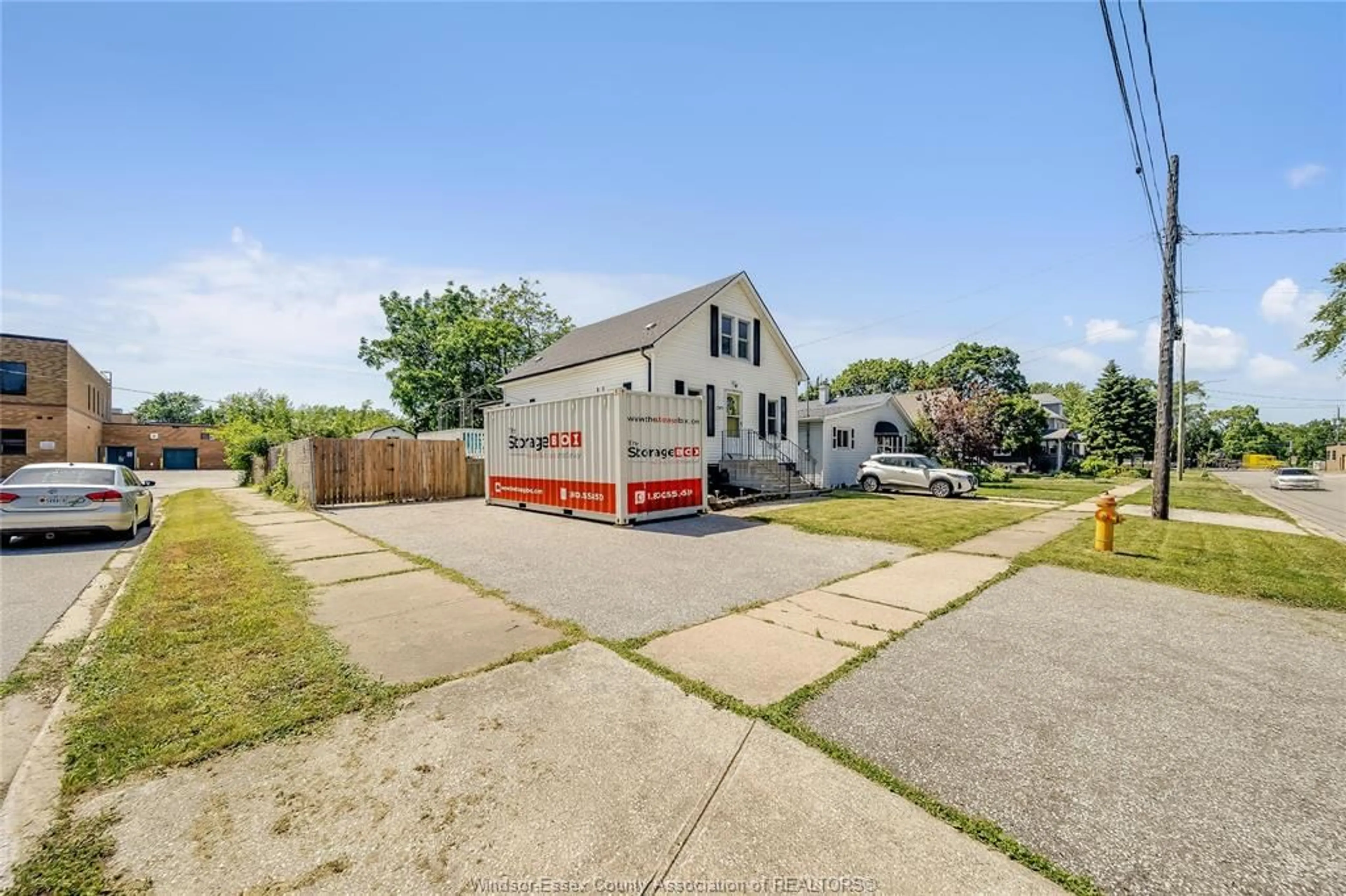 A pic from outside/outdoor area/front of a property/back of a property/a pic from drone, street for 1245 POISSON, Tecumseh Ontario N8N 1T2