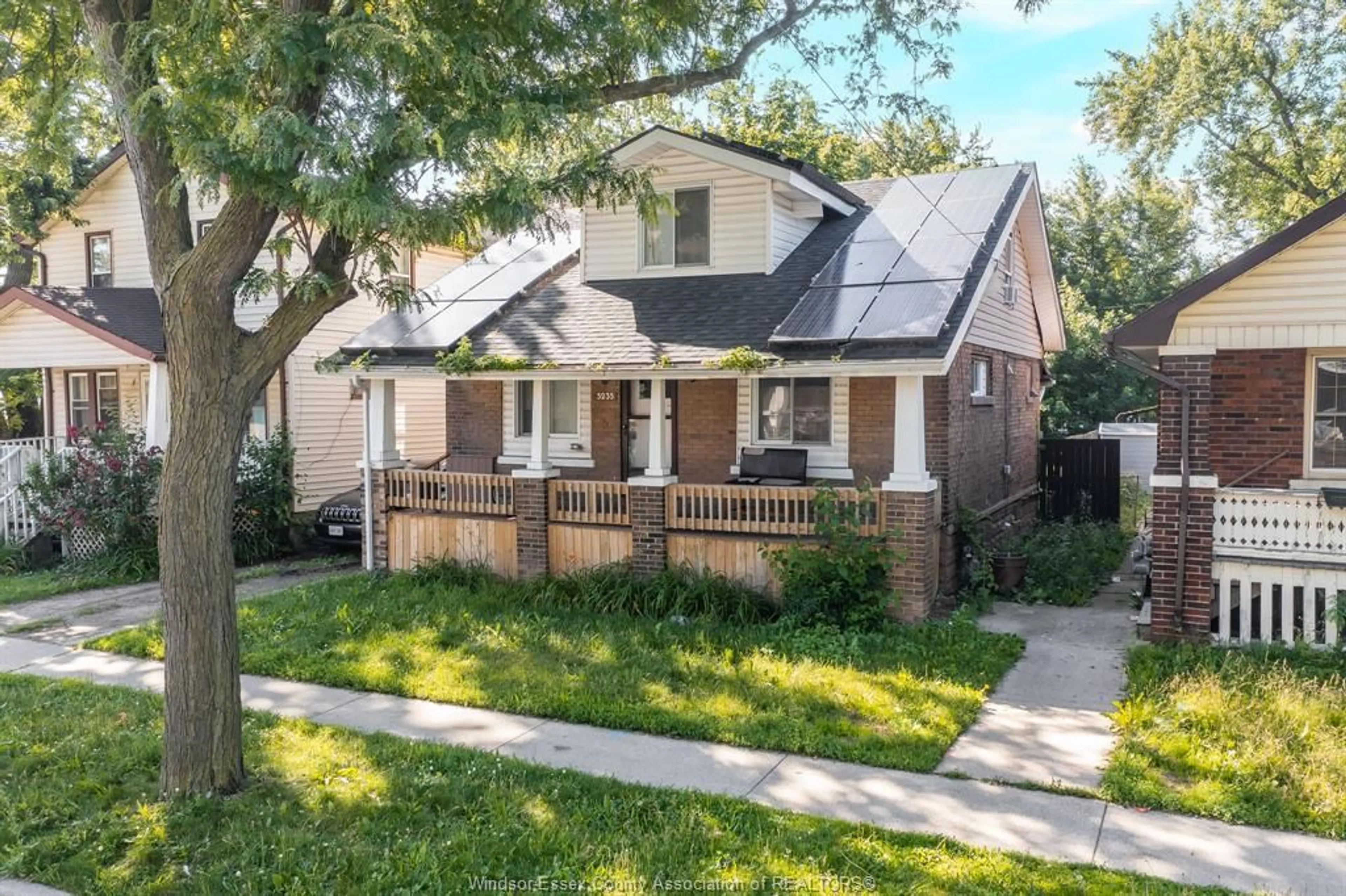 Home with brick exterior material, street for 3235 MILLEN St, Windsor Ontario N9C 1T1
