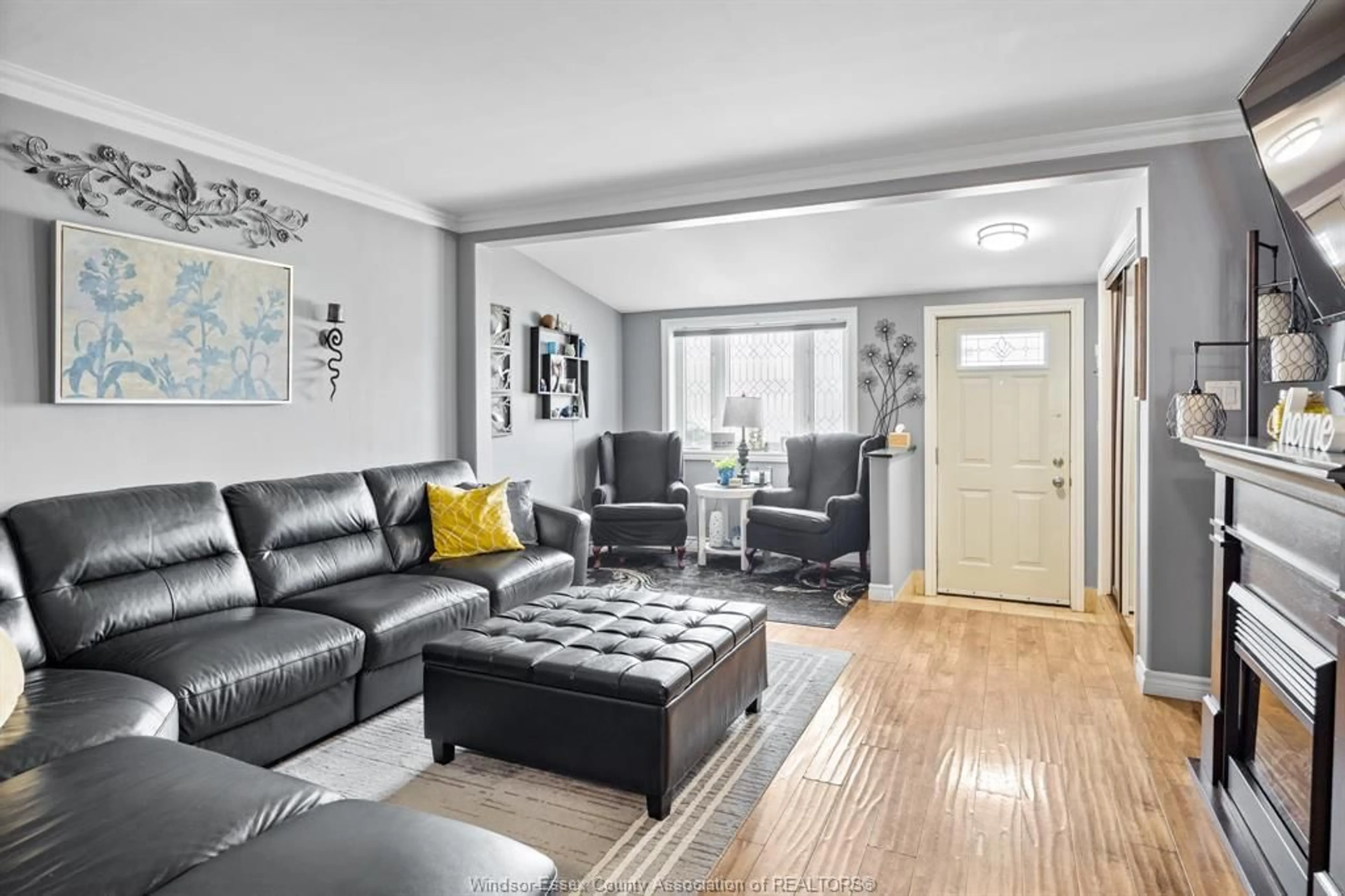 Living room with furniture, unknown for 3181 TURNER, Windsor Ontario N8W 3L9