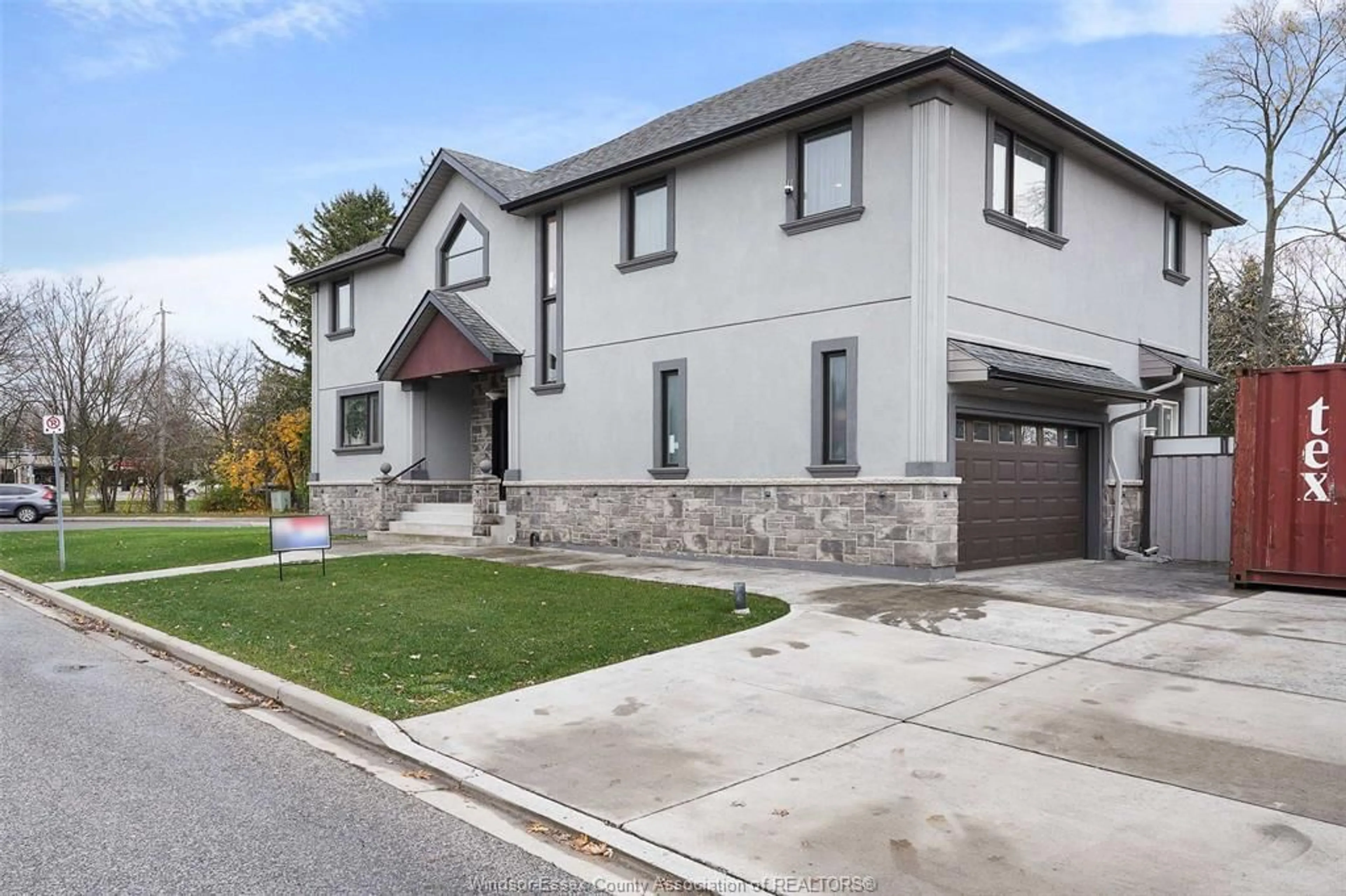 Home with brick exterior material, street for 365 NEAL, Windsor Ontario N9G 1T5
