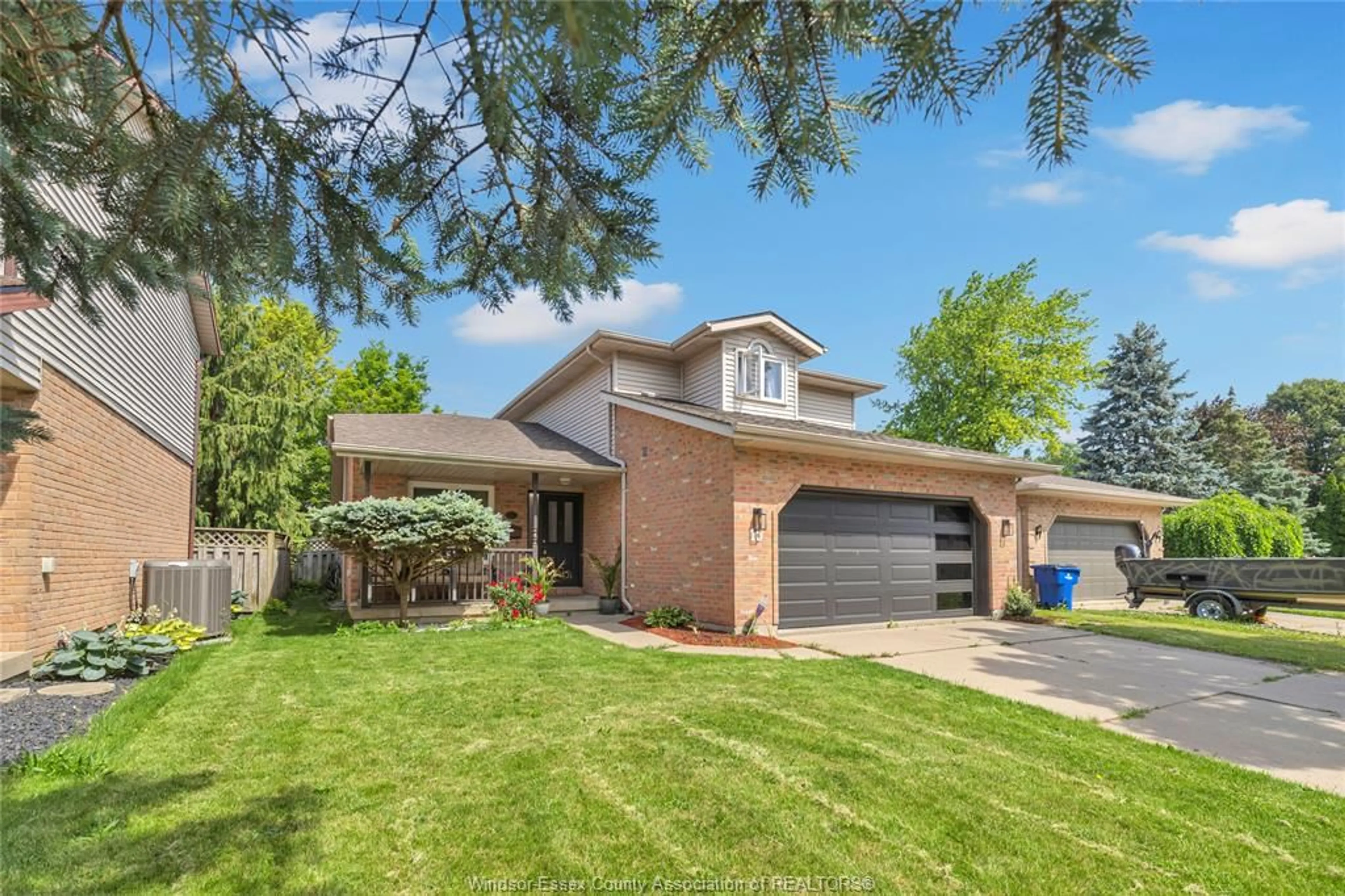 Home with brick exterior material, street for 15 TURQUOISE, Chatham Ontario N7M 6G8