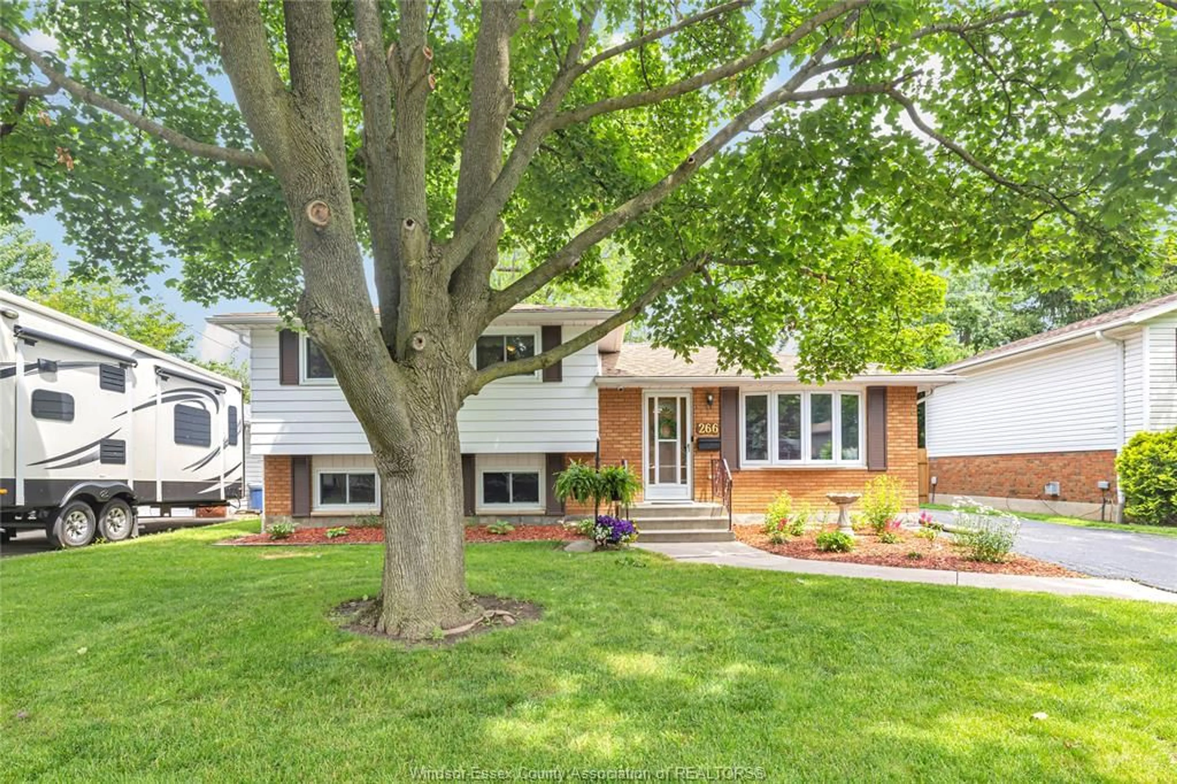 Unknown for 266 CHERRYLAWN CRES., Amherstburg Ontario N9V 2P8