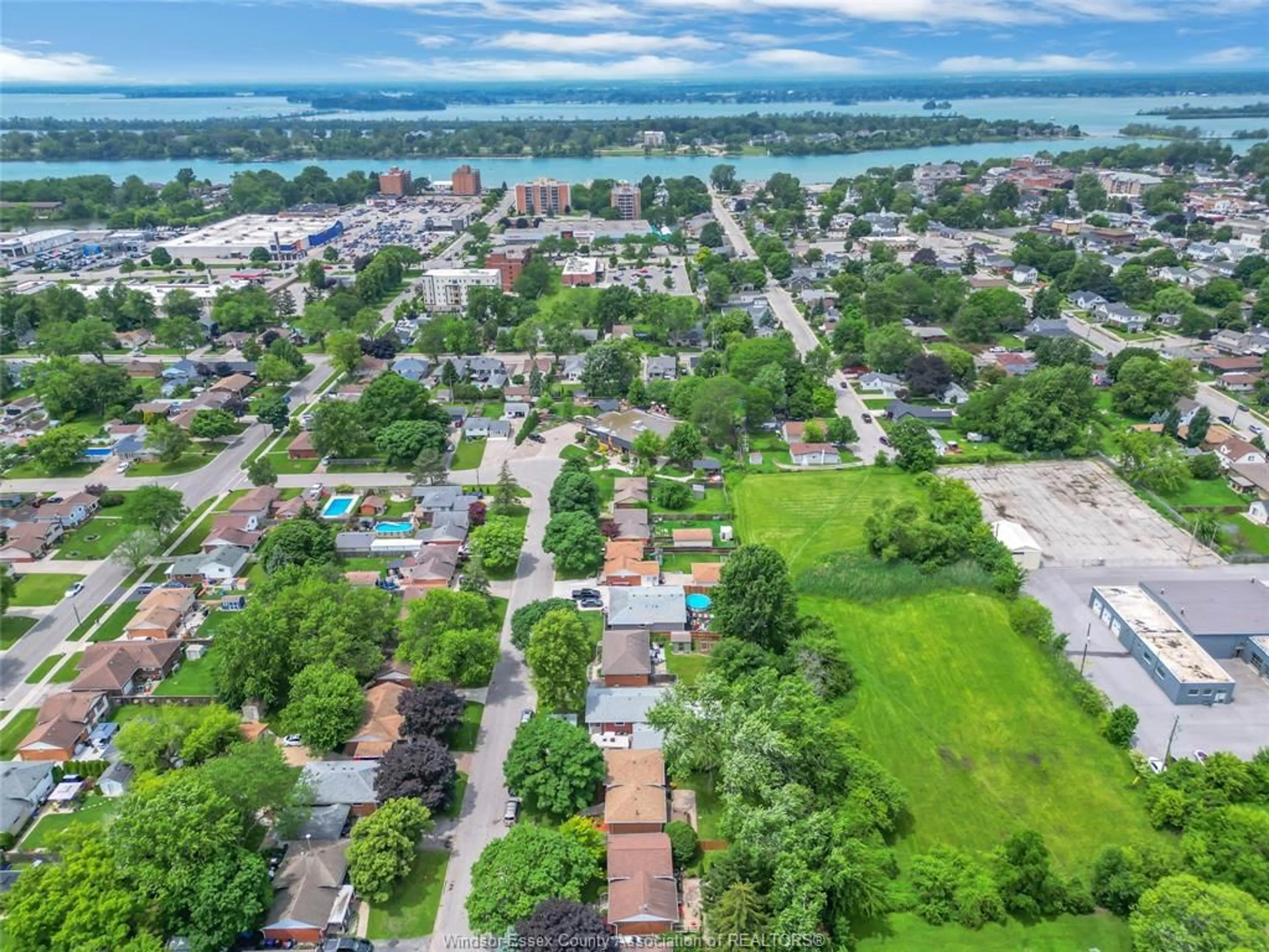 A pic from outside/outdoor area/front of a property/back of a property/a pic from drone, water/lake/river/ocean view for 266 CHERRYLAWN CRES., Amherstburg Ontario N9V 2P8
