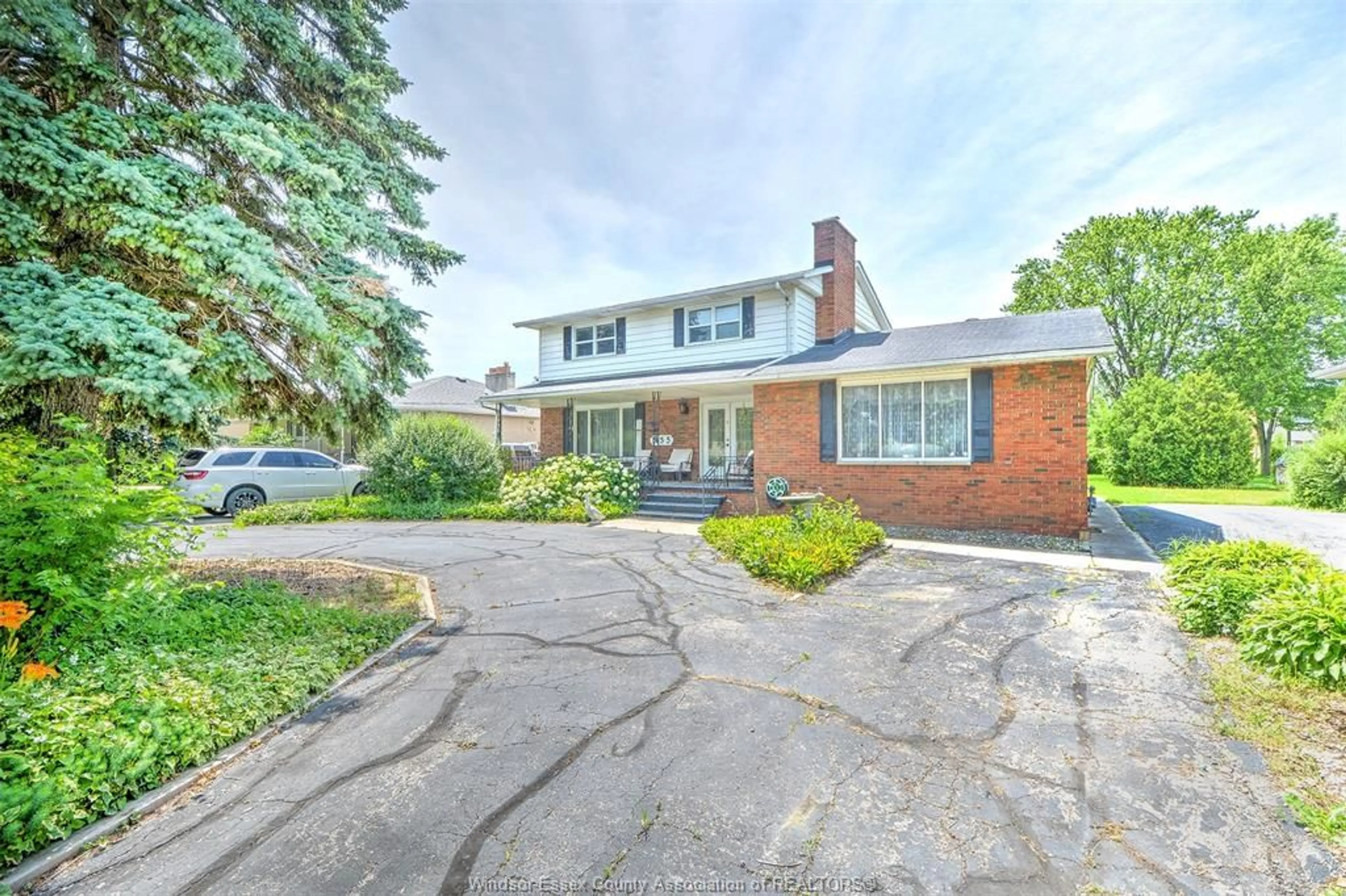 Home with brick exterior material, street for 335 SIMCOE STREET, Amherstburg Ontario N9V 1N1