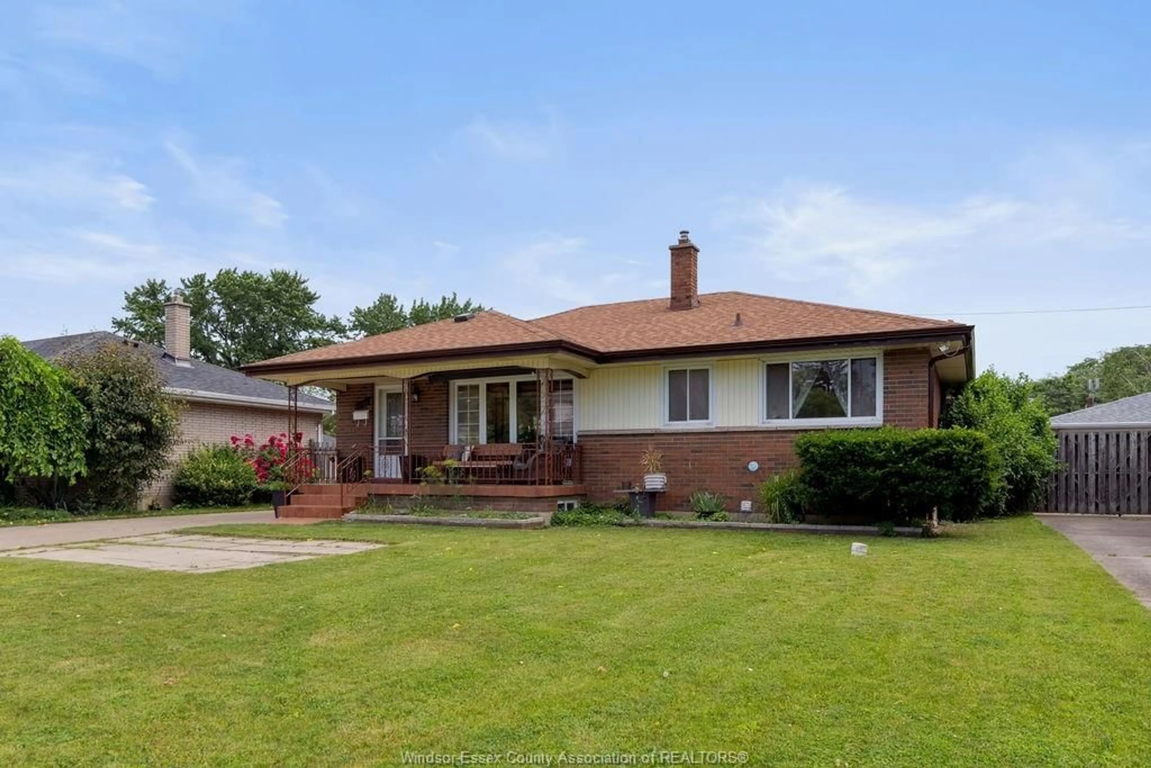 Home with brick exterior material, street for 1178 JEFFERSON Blvd, Windsor Ontario N8S 2R4