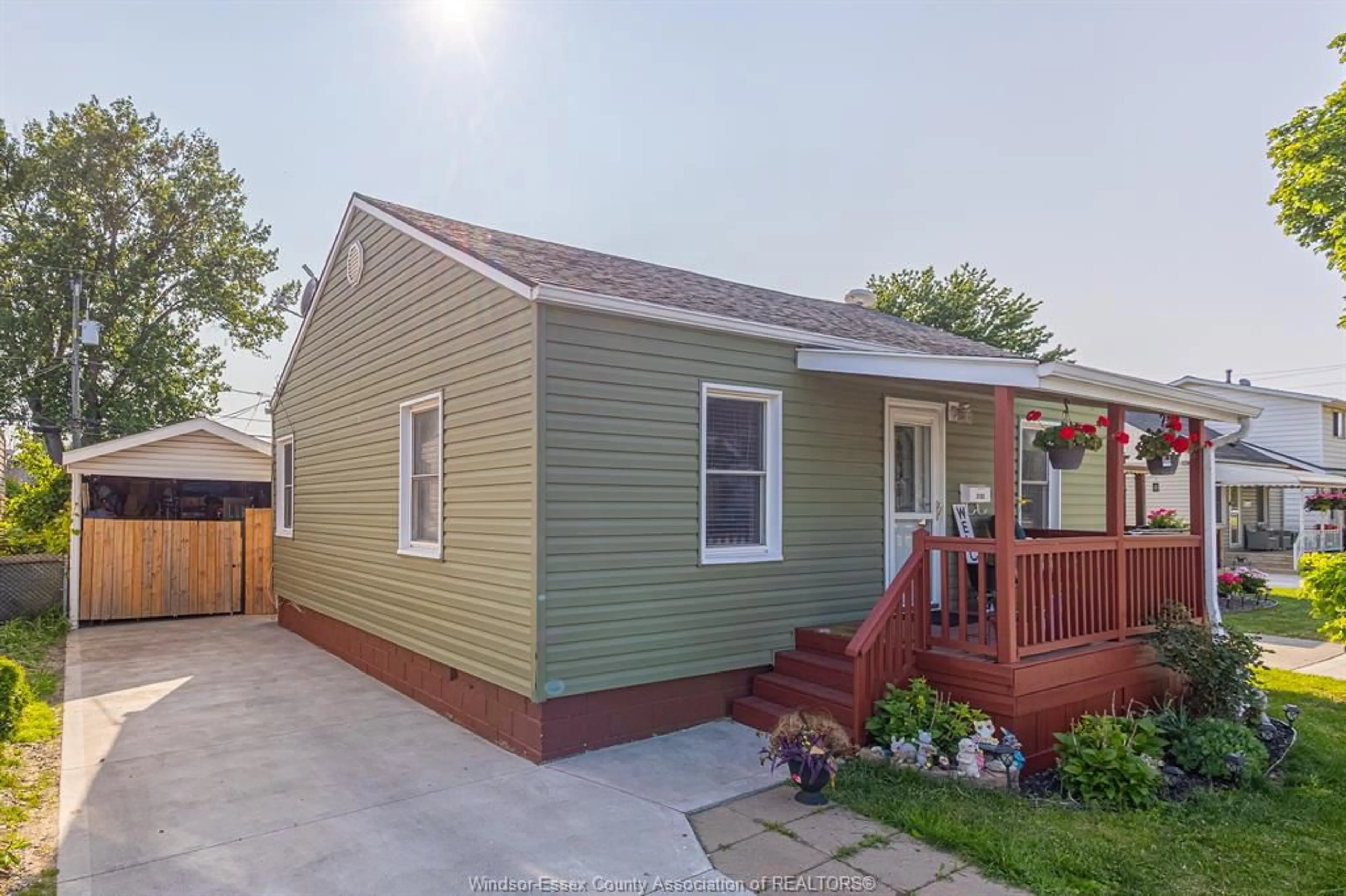 Home with vinyl exterior material, street for 2153 WELLESLEY, Windsor Ontario N8W 2E8