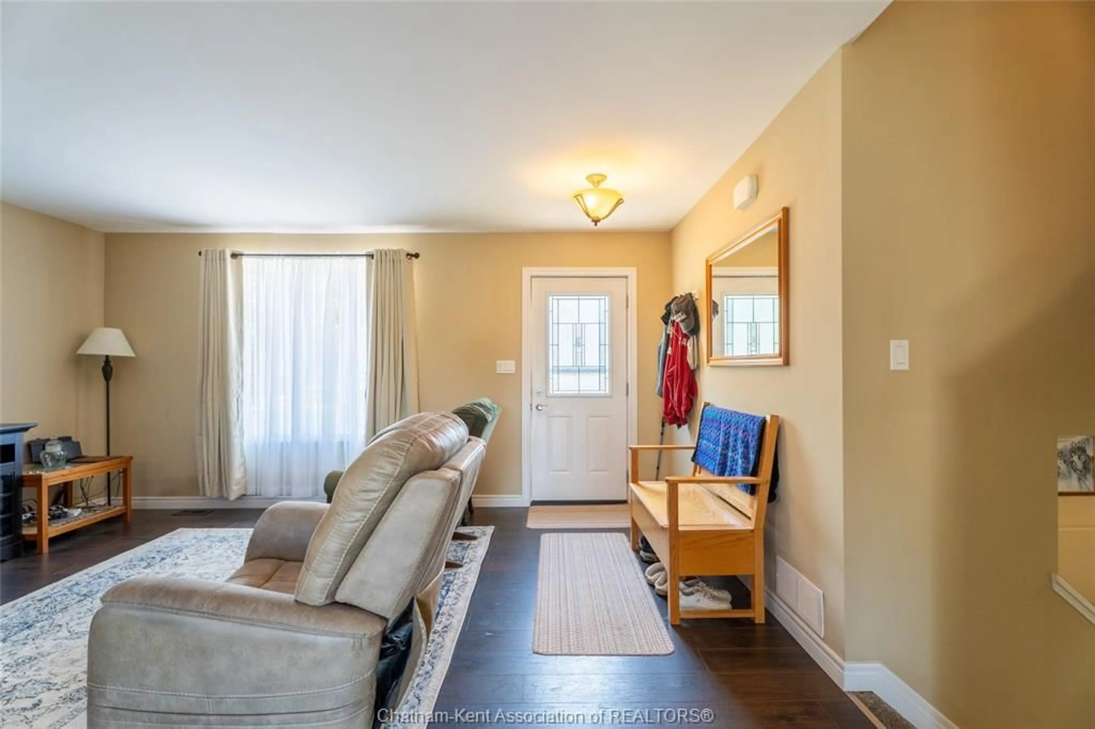 Living room with furniture, unknown for 227 Bristol Dr, Chatham Ontario N7M 6K9