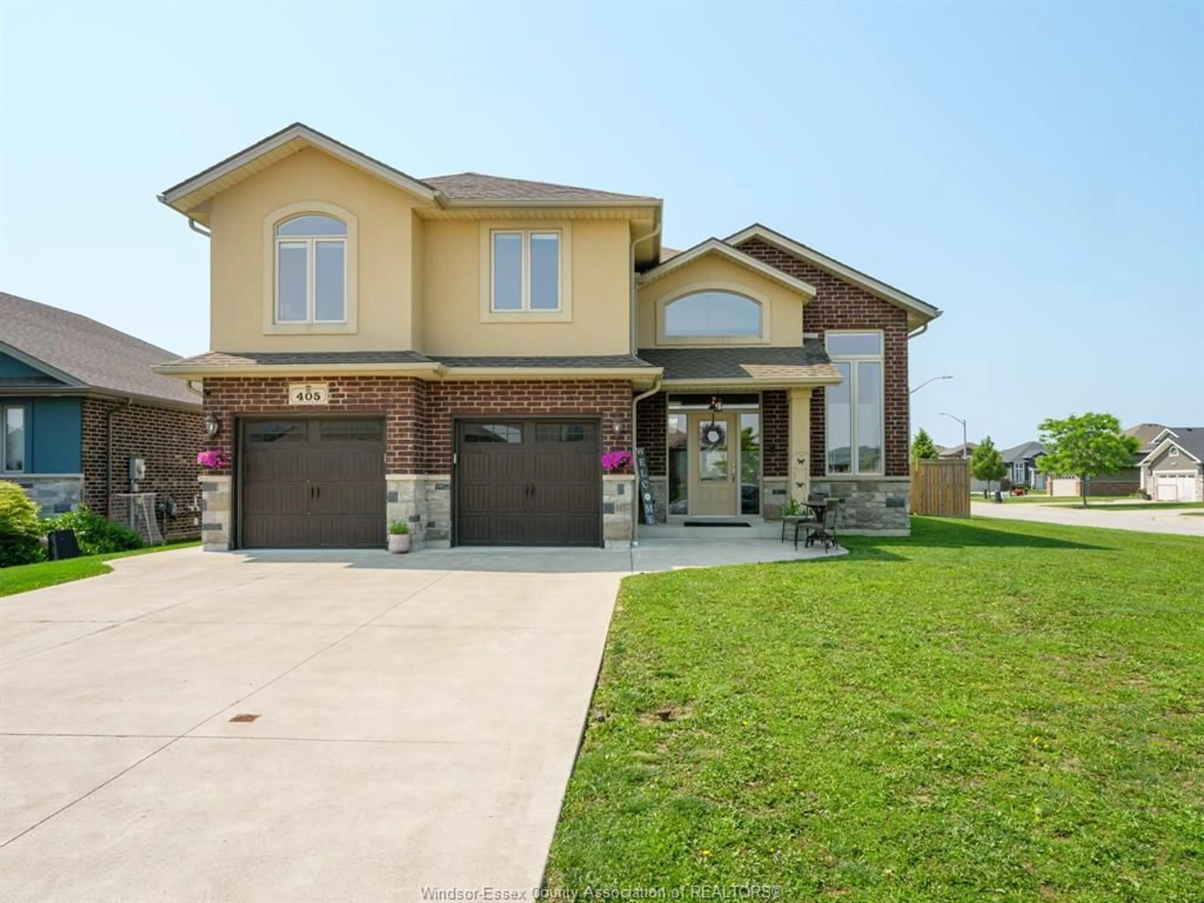 Home with brick exterior material, street for 405 BROWN Cres, Amherstburg Ontario N9V 4E1