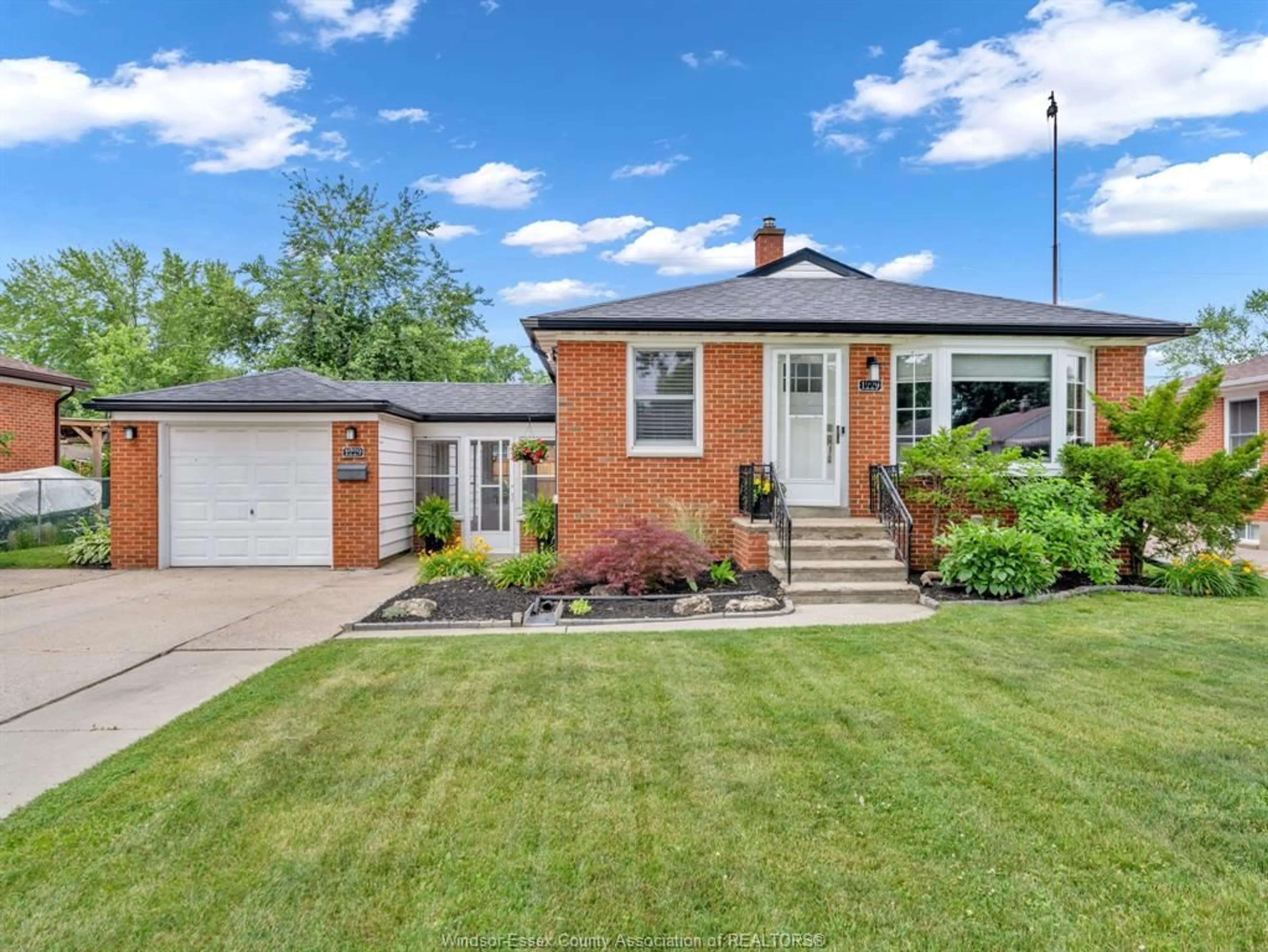 Home with brick exterior material, street for 1229 EDWARD, Windsor Ontario N8S 3A3