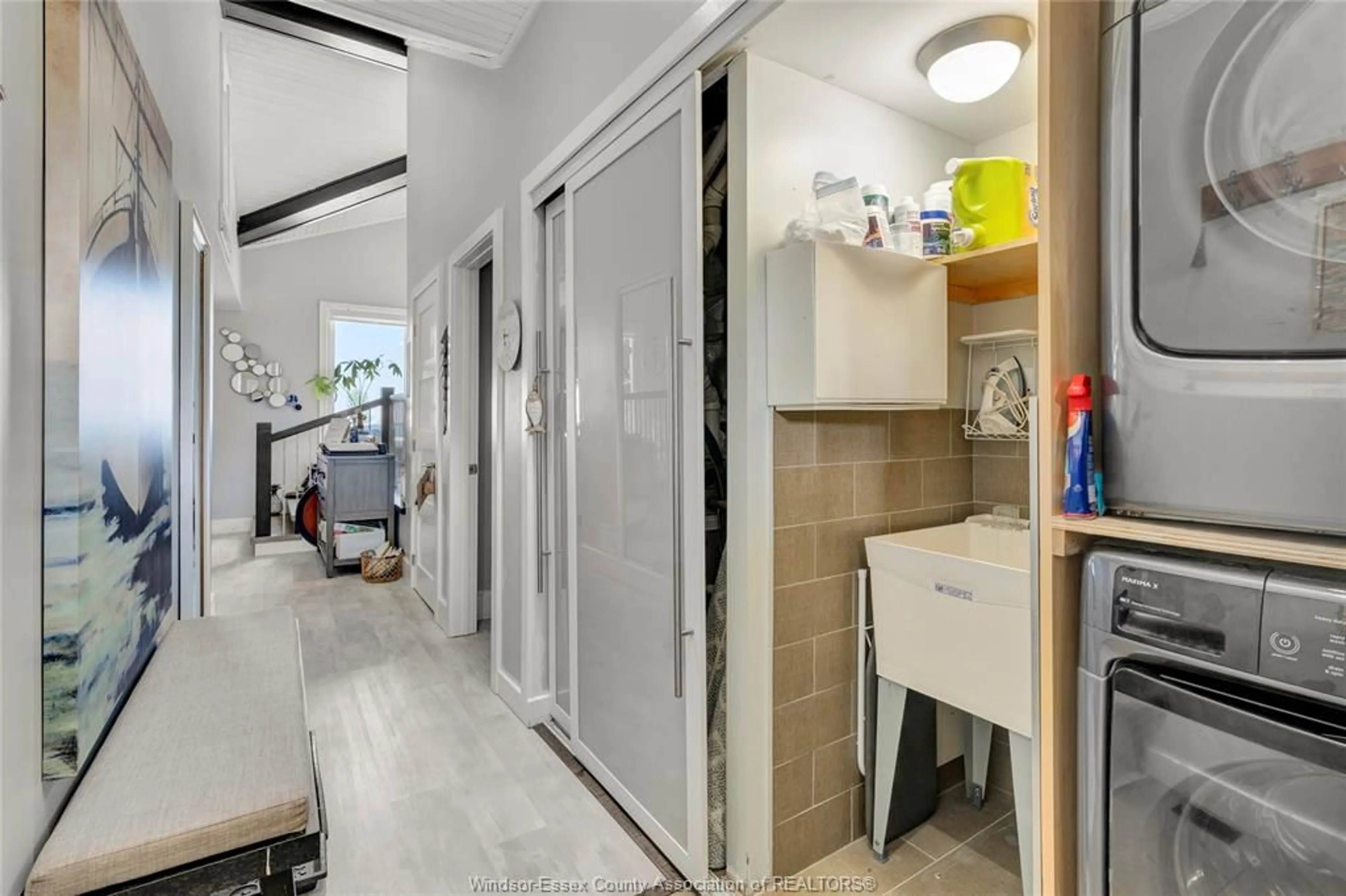 Laundry room for 72 PULLEY Rd, Leamington Ontario N0P 2P0