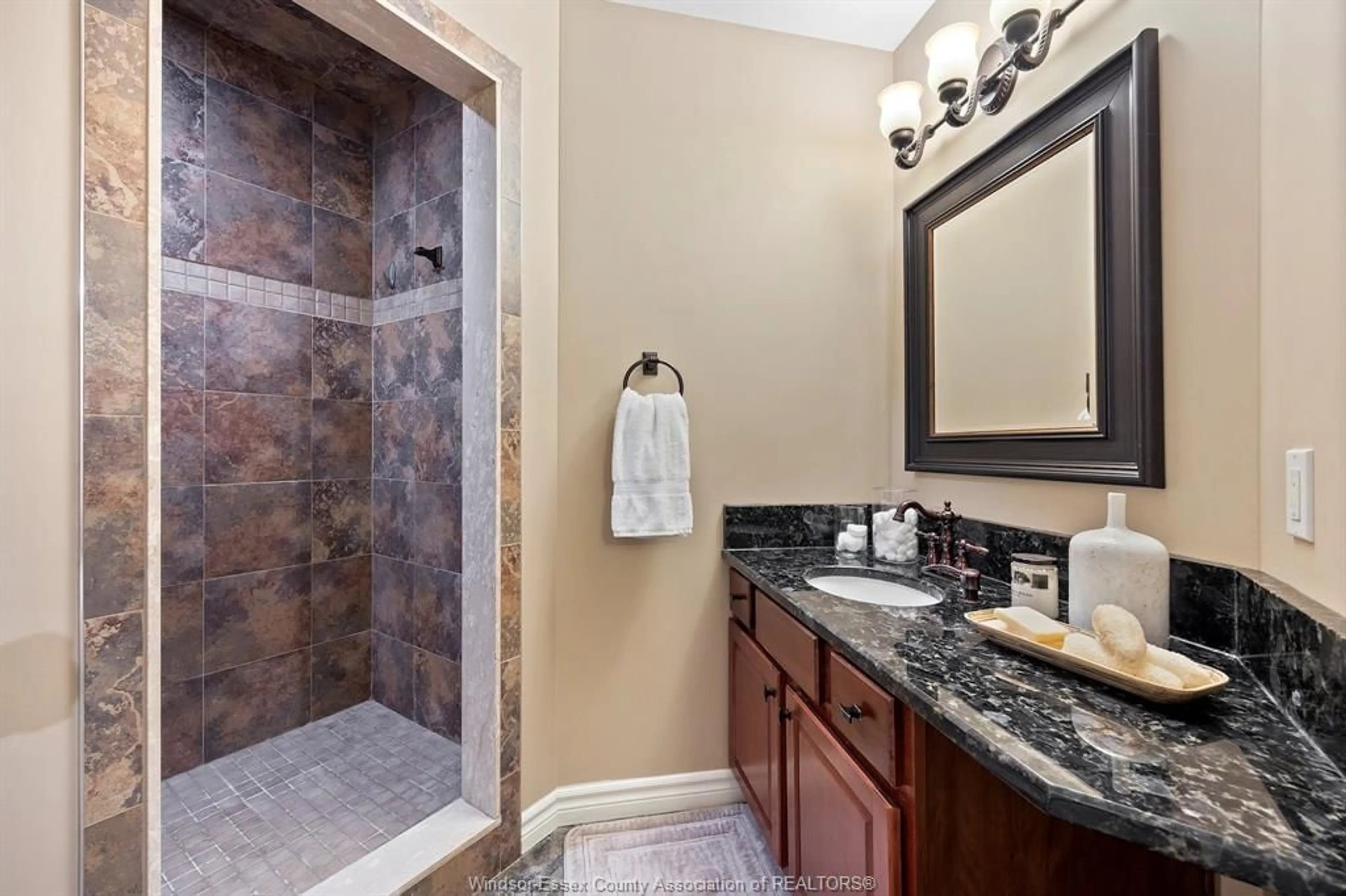 Standard bathroom, ceramic/tile floor for 887 DRIFTWOOD, Lakeshore Ontario N0R 1A0