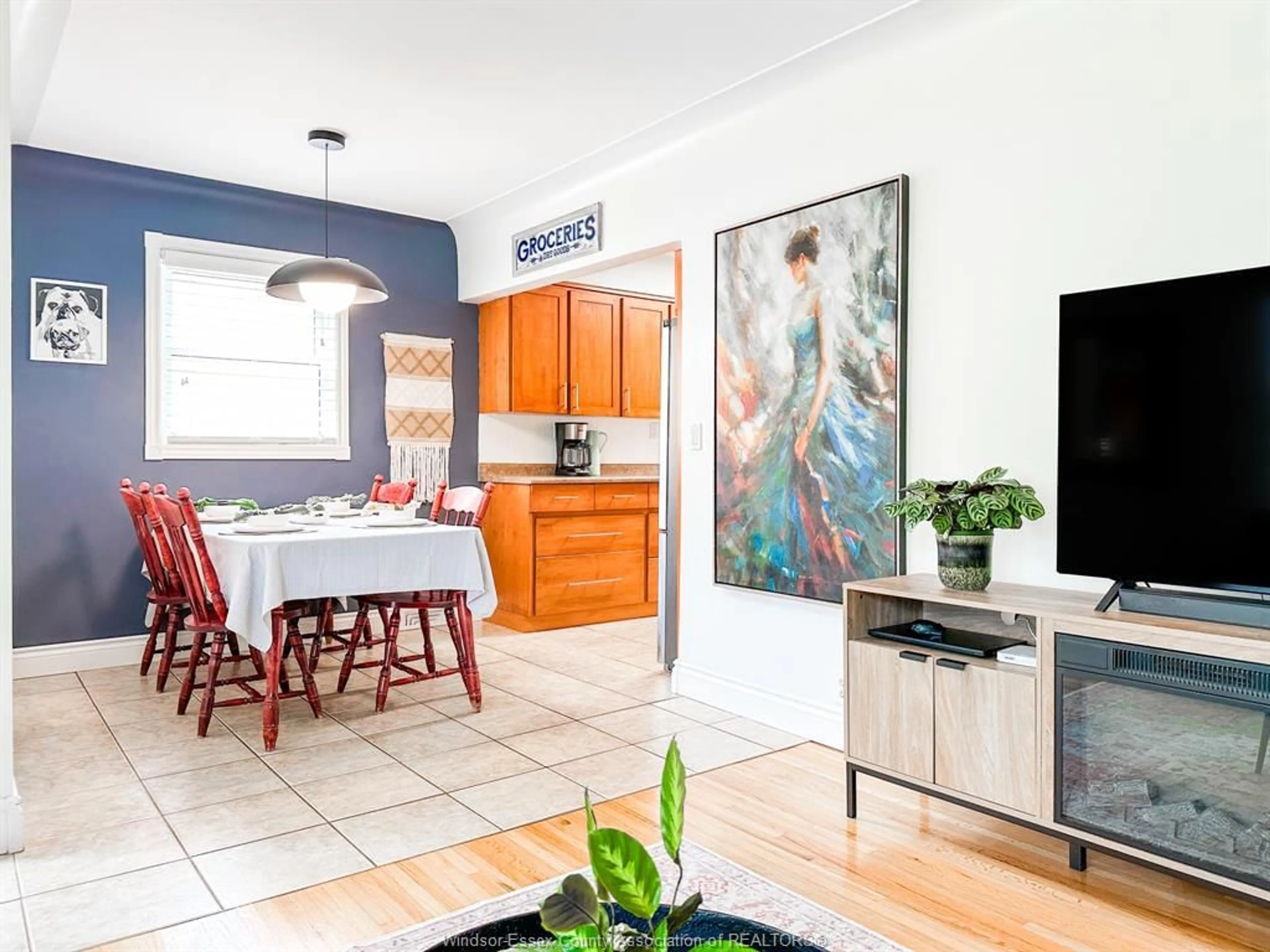 Open concept kitchen, ceramic/tile floor for 2551 ASKIN, Windsor Ontario N9E 3H8
