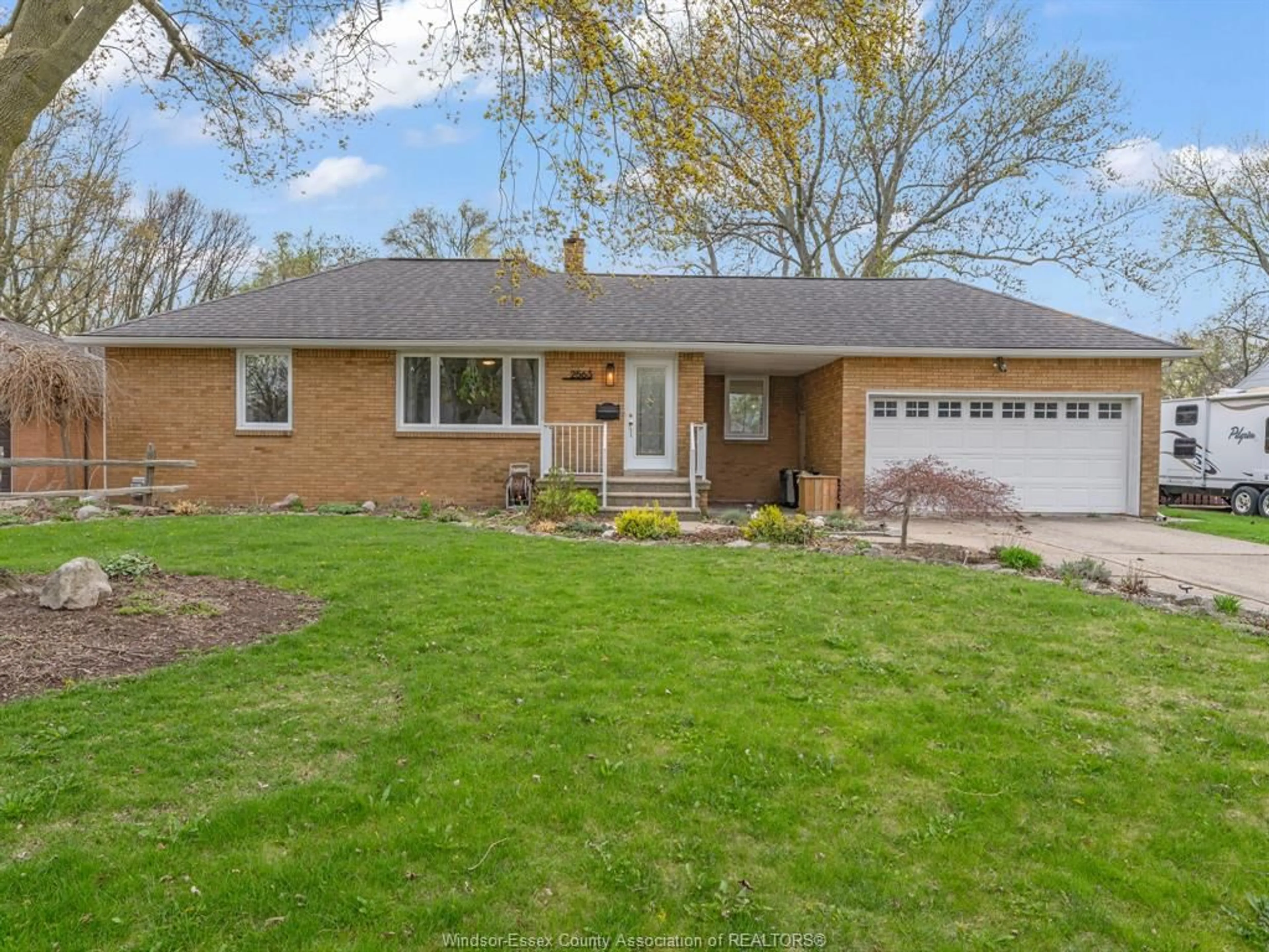 Home with brick exterior material, street for 2563 WESTMINSTER Blvd, Windsor Ontario N8T 1Y2