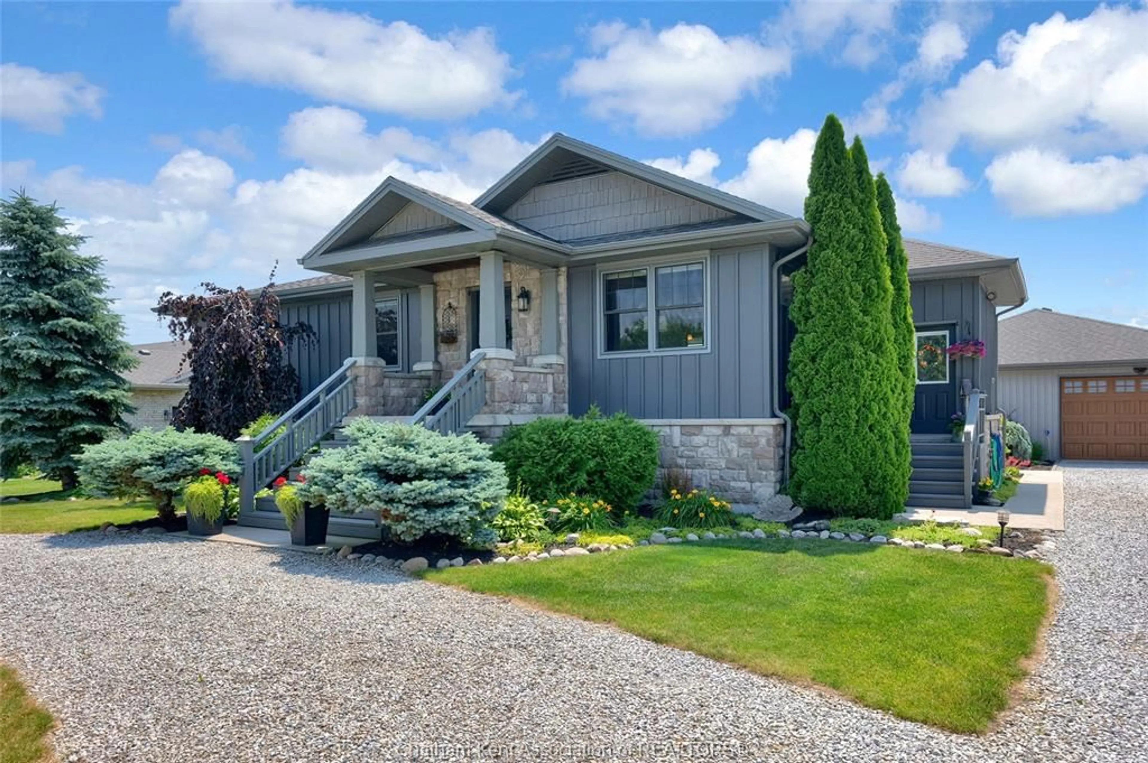 Home with vinyl exterior material, street for 5756 Middle Line, Merlin Ontario N0P 1W0