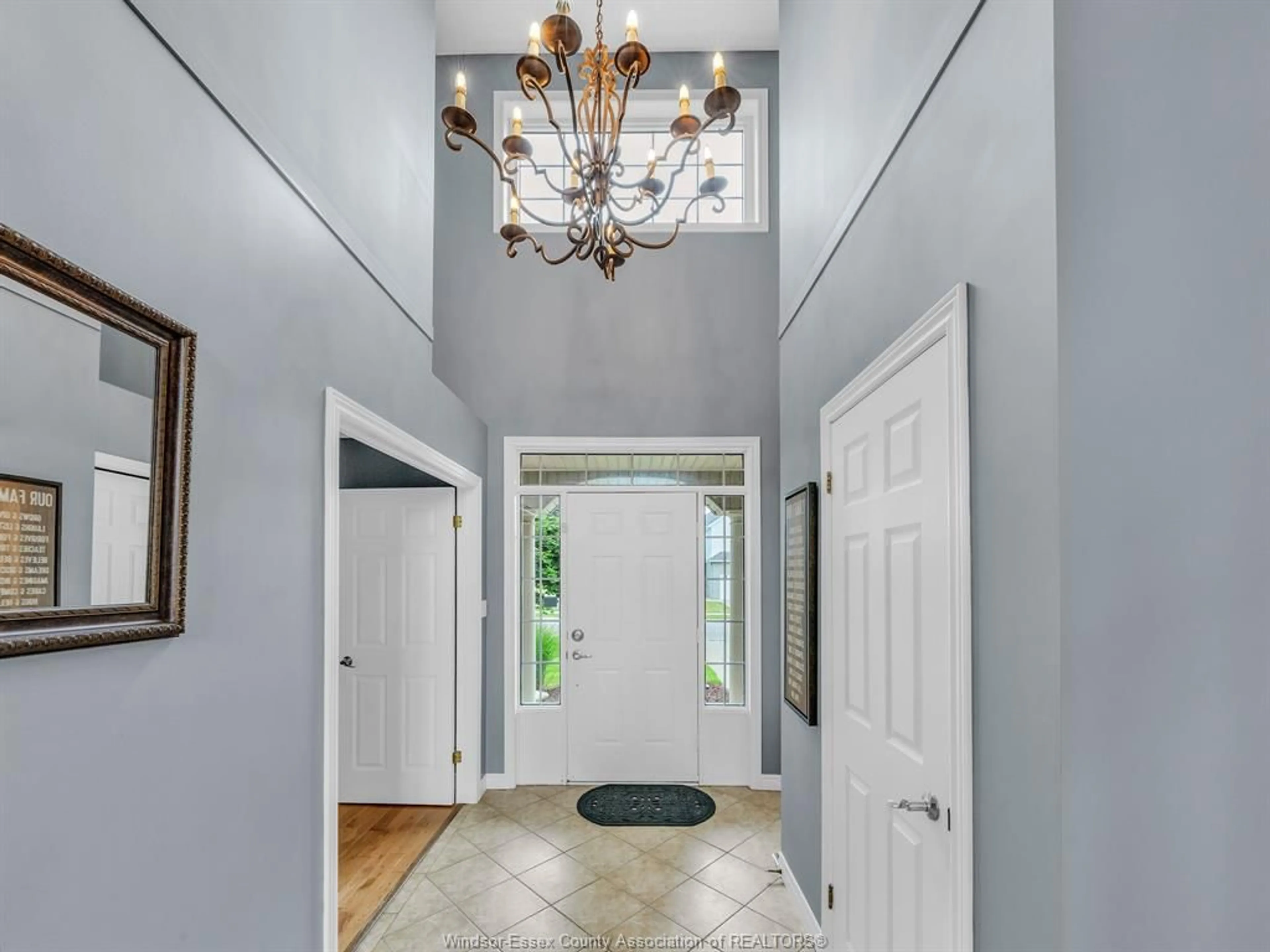 Indoor entryway for 171 Ellison Ave, Leamington Ontario N8H 5J2