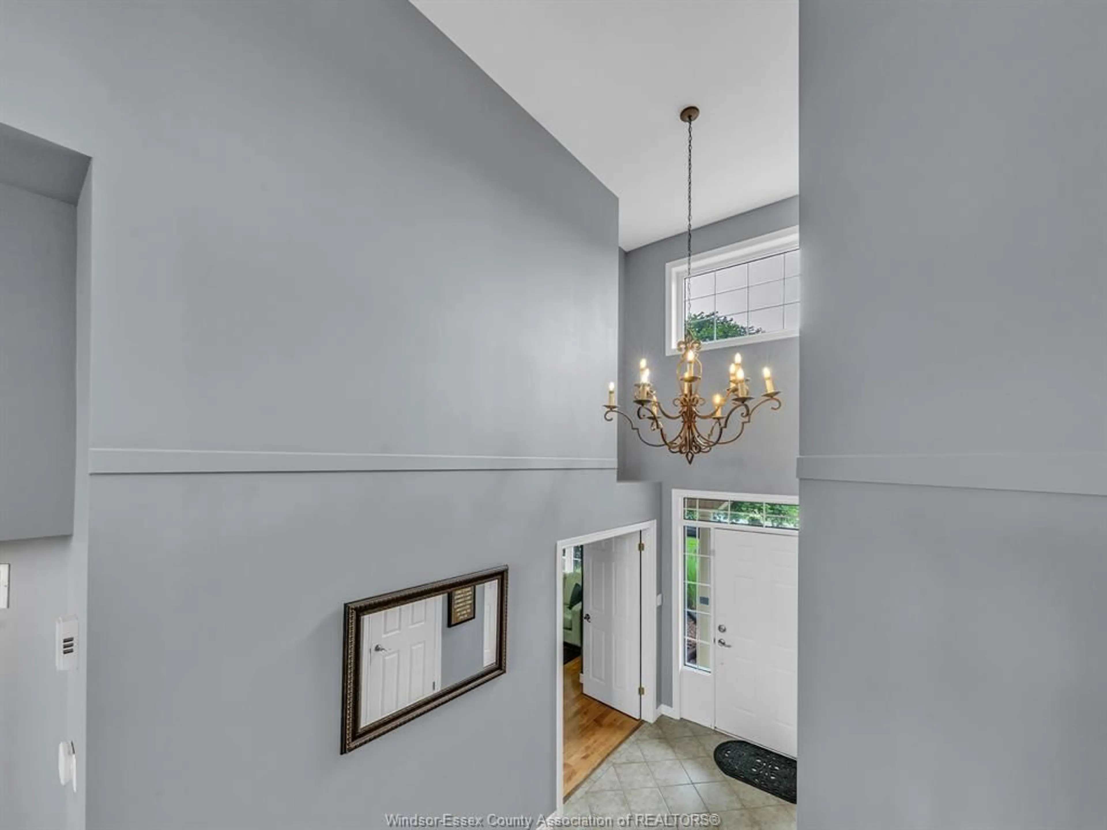 Indoor foyer for 171 Ellison Ave, Leamington Ontario N8H 5J2