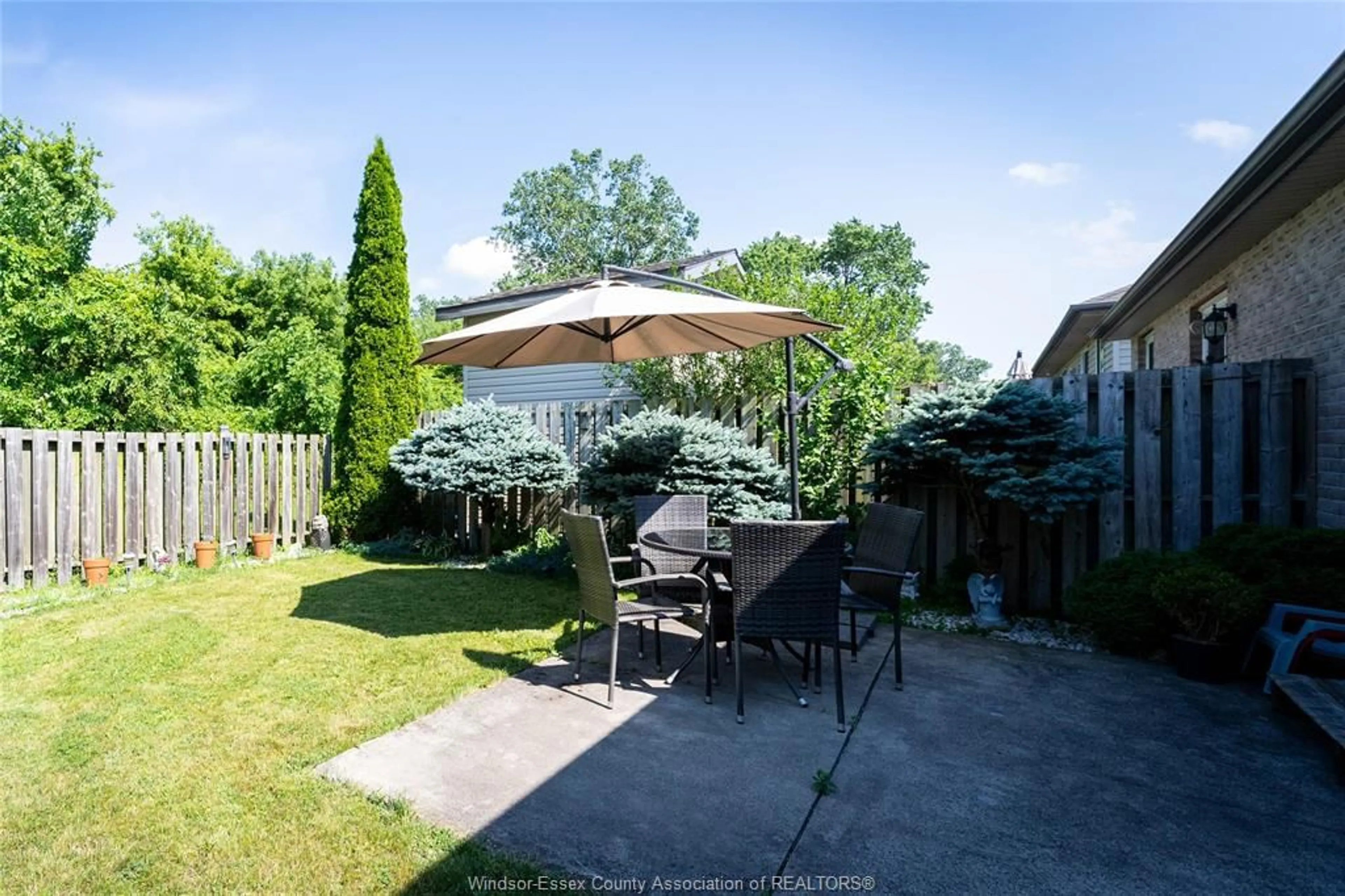 Patio, street for 1940 NORTHWAY Ave, Windsor Ontario N9B 0A3