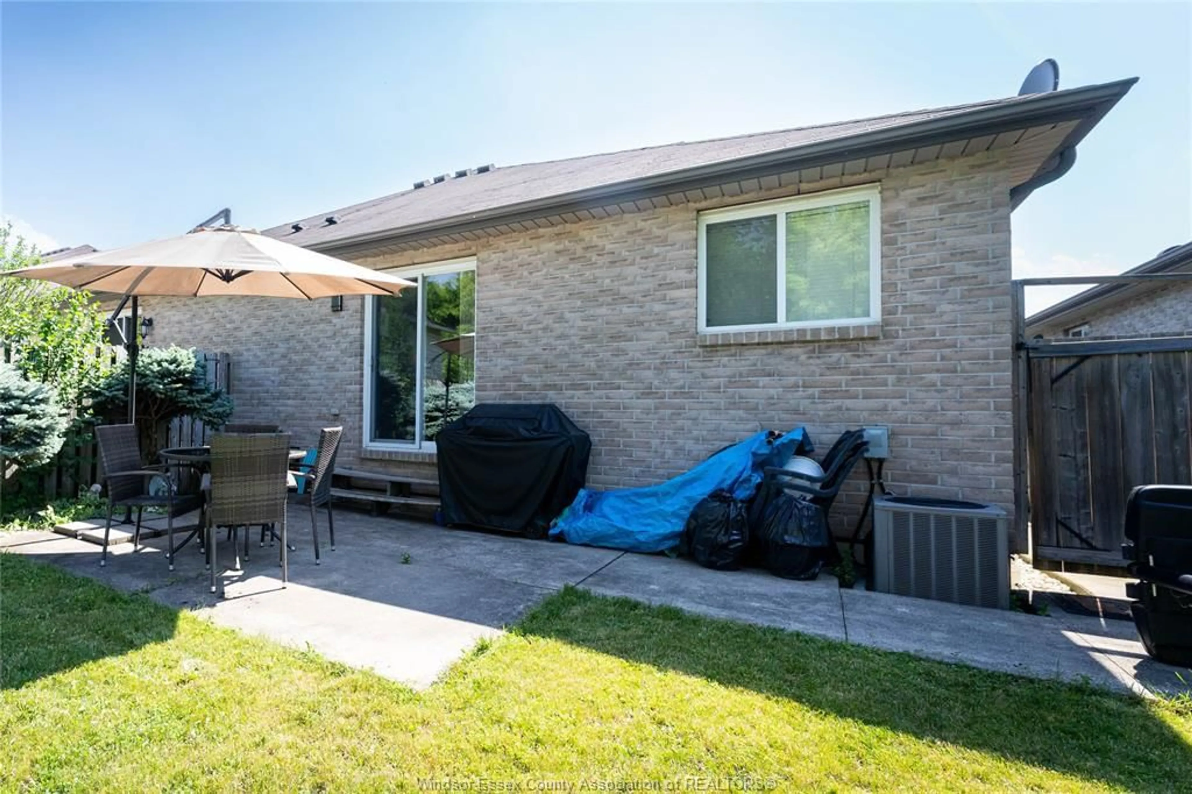 Patio, street for 1940 NORTHWAY Ave, Windsor Ontario N9B 0A3
