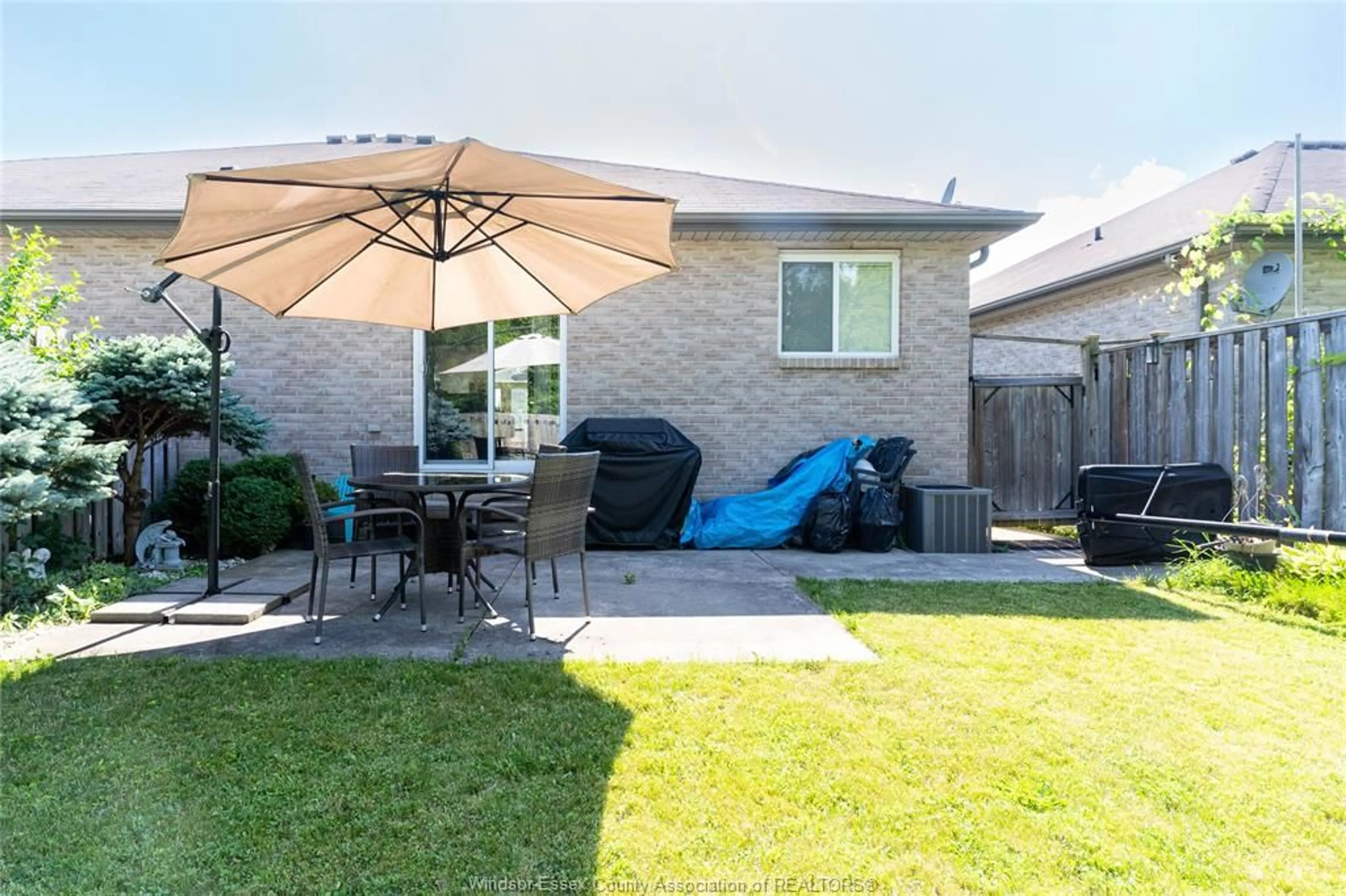 Patio, street for 1940 NORTHWAY Ave, Windsor Ontario N9B 0A3