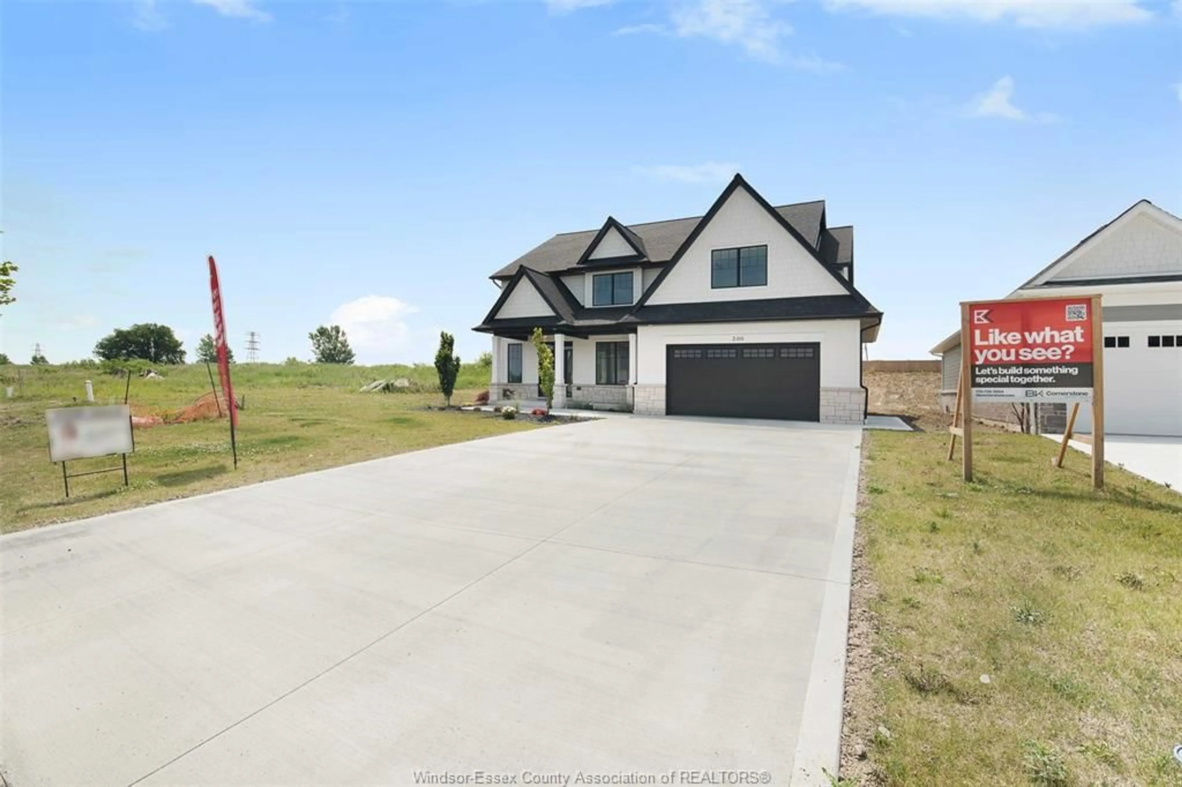 A pic from outside/outdoor area/front of a property/back of a property/a pic from drone, street for 300 BLAKE Ave, Lakeshore Ontario N0R 1A0
