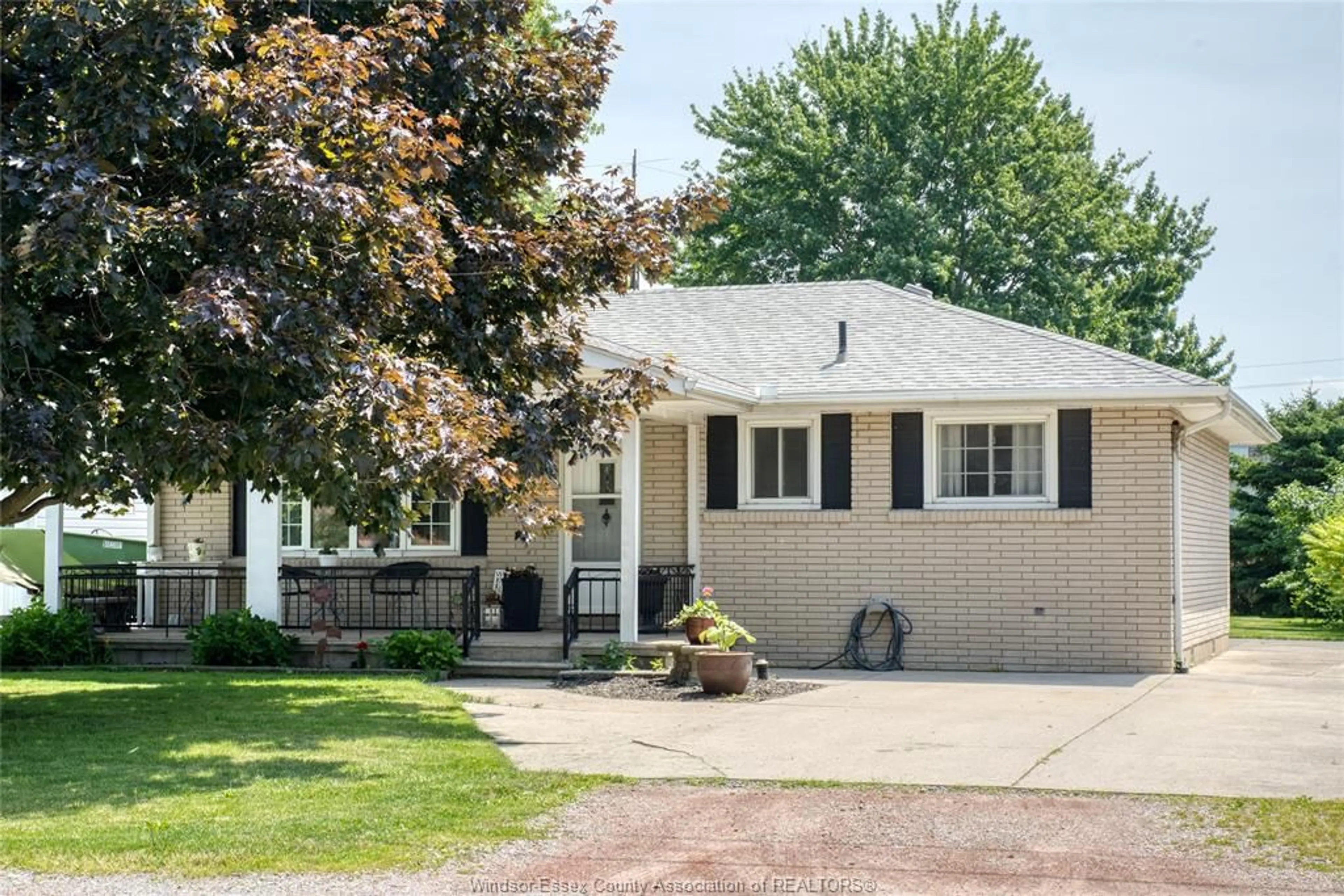Home with vinyl exterior material, street for 337 EVELYN, Belle River Ontario N0R 1A0