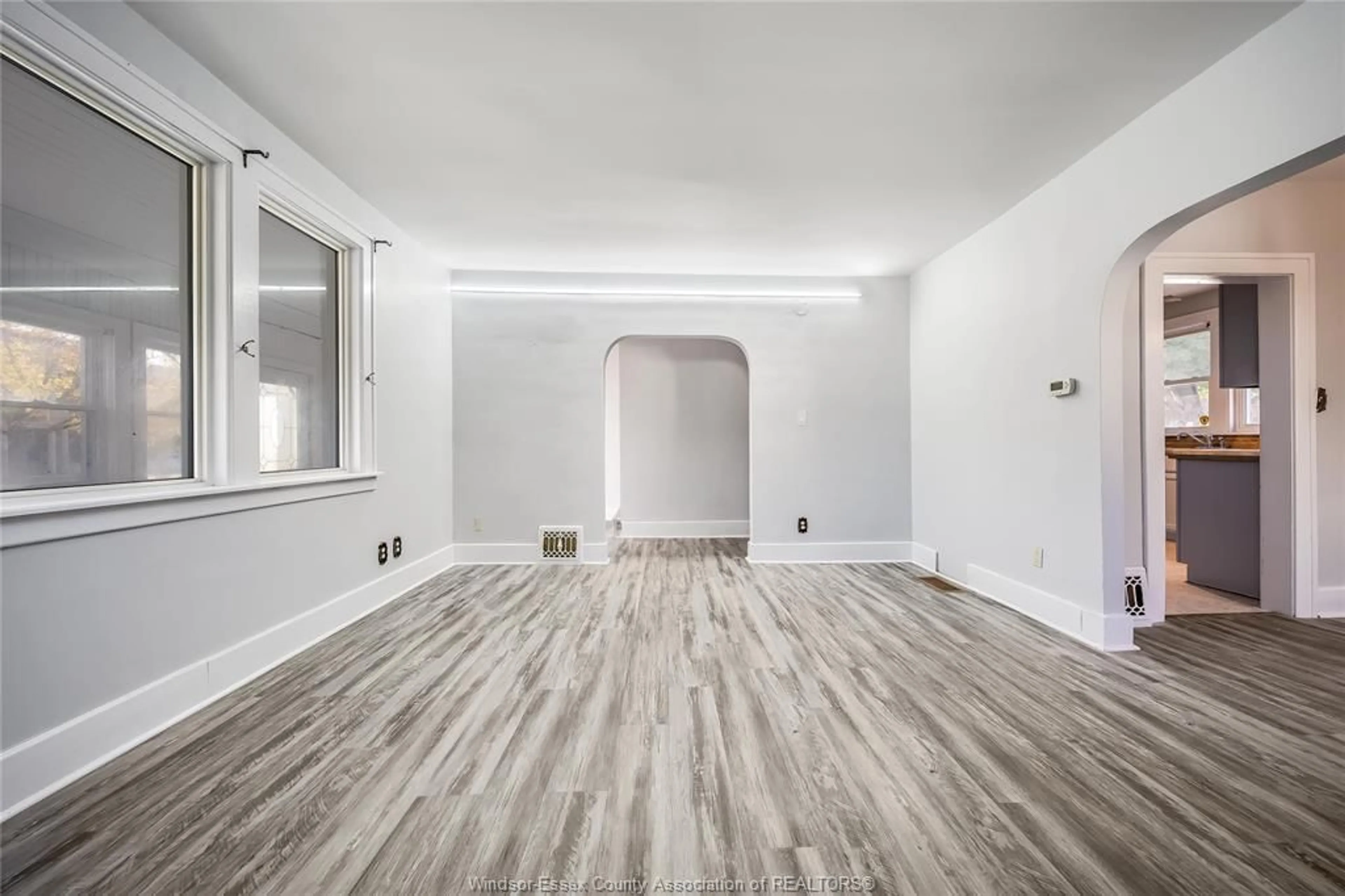 A pic of a room for 1637 FRANCOIS Rd, Windsor Ontario N8Y 4L8