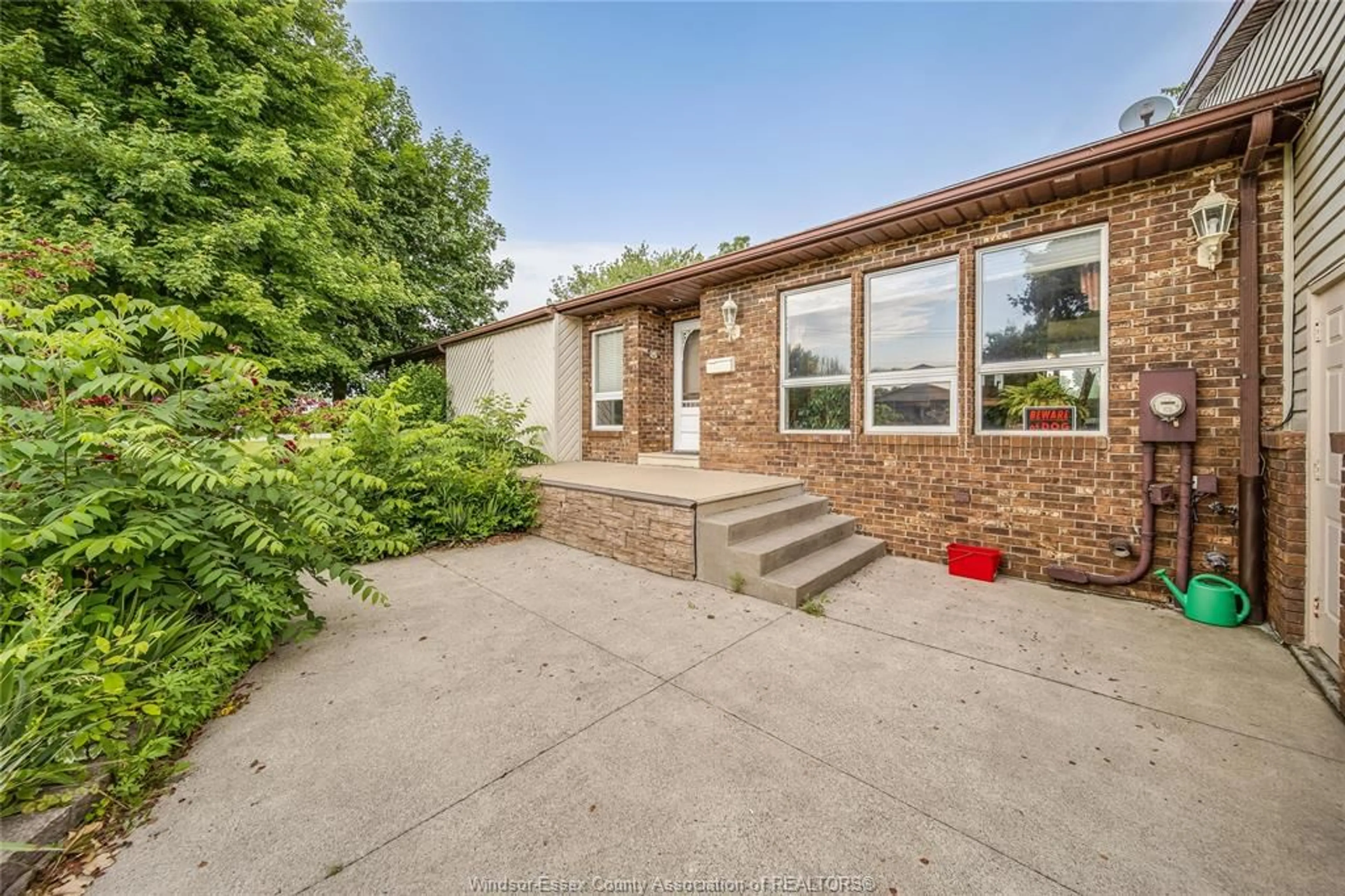 Home with brick exterior material, street for 1401 FRONT Rd, Amherstburg Ontario N9V 2M5