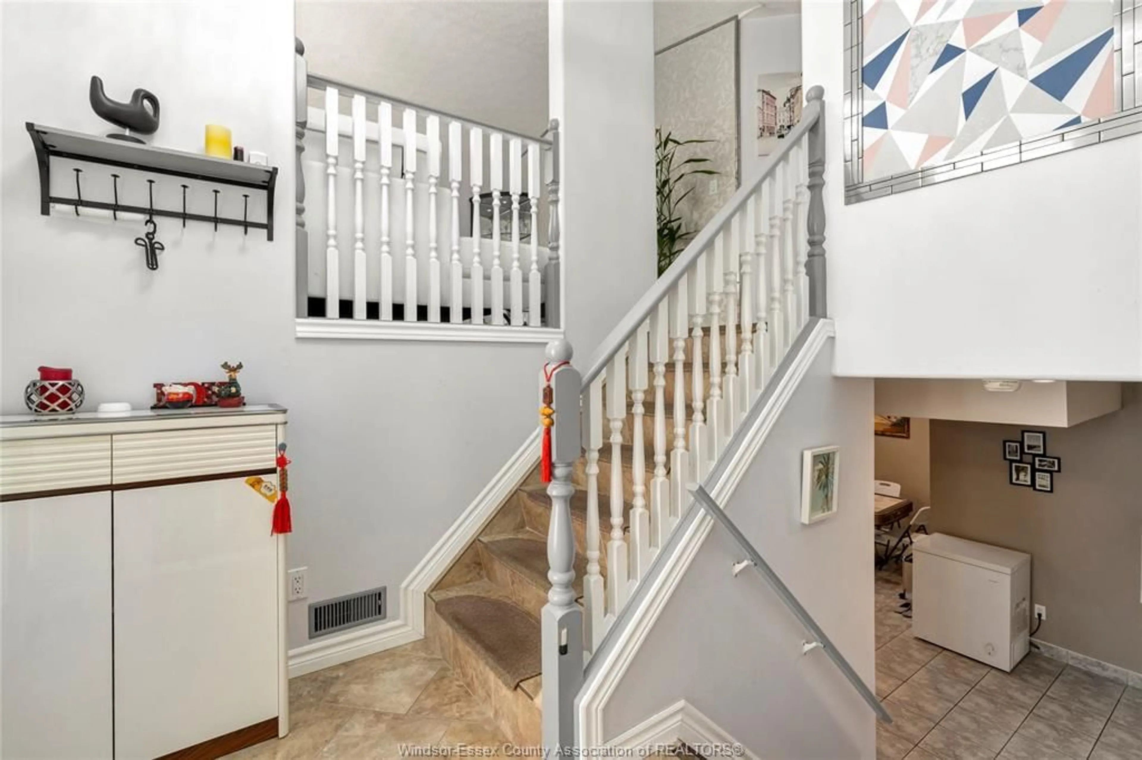Unknown for 1431 FULLER Cres, Windsor Ontario N8W 5S5