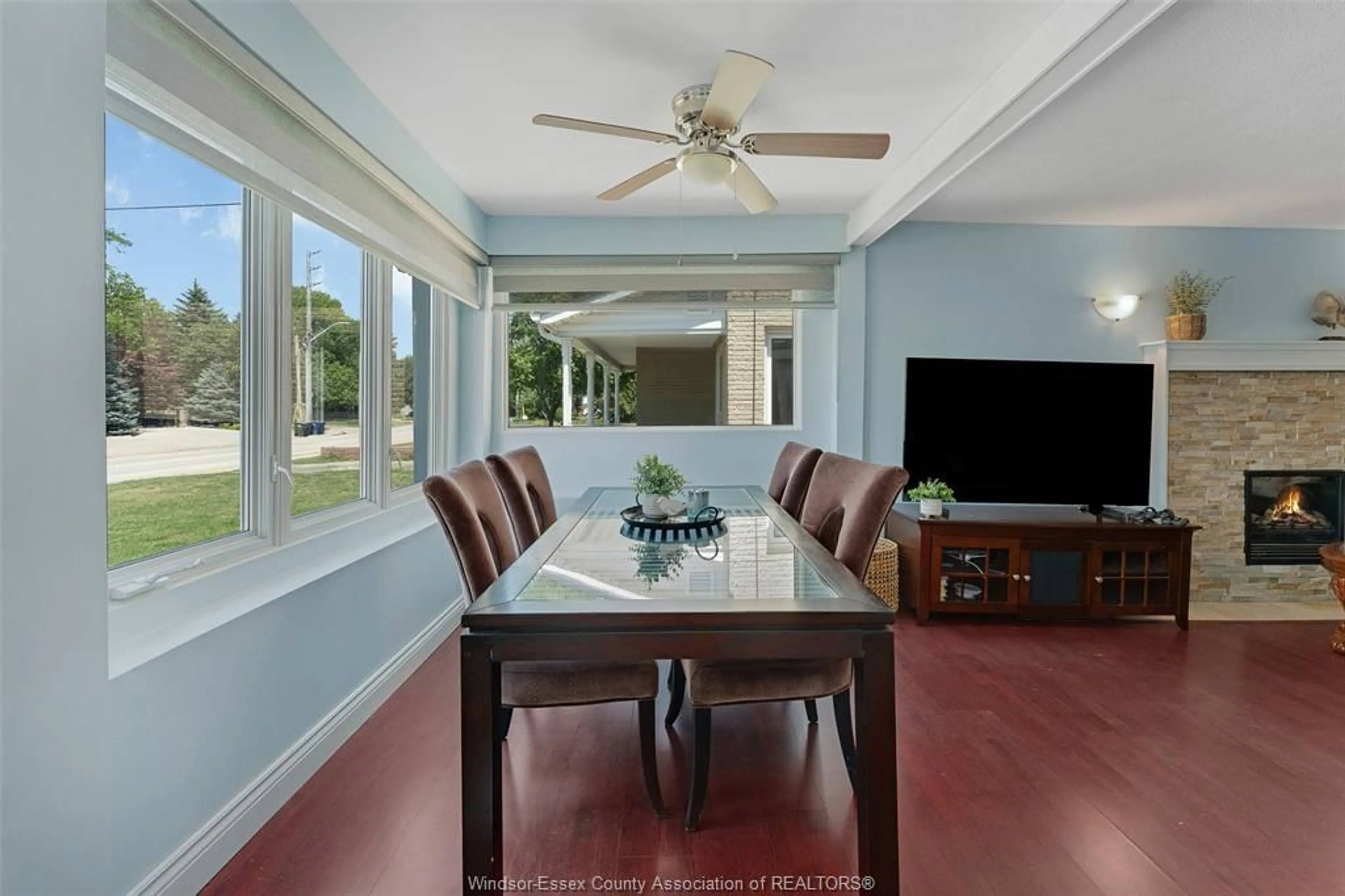 Dining room, ceramic/tile floor for 7045 RIVERSIDE Dr, Windsor Ontario N8S 1C2