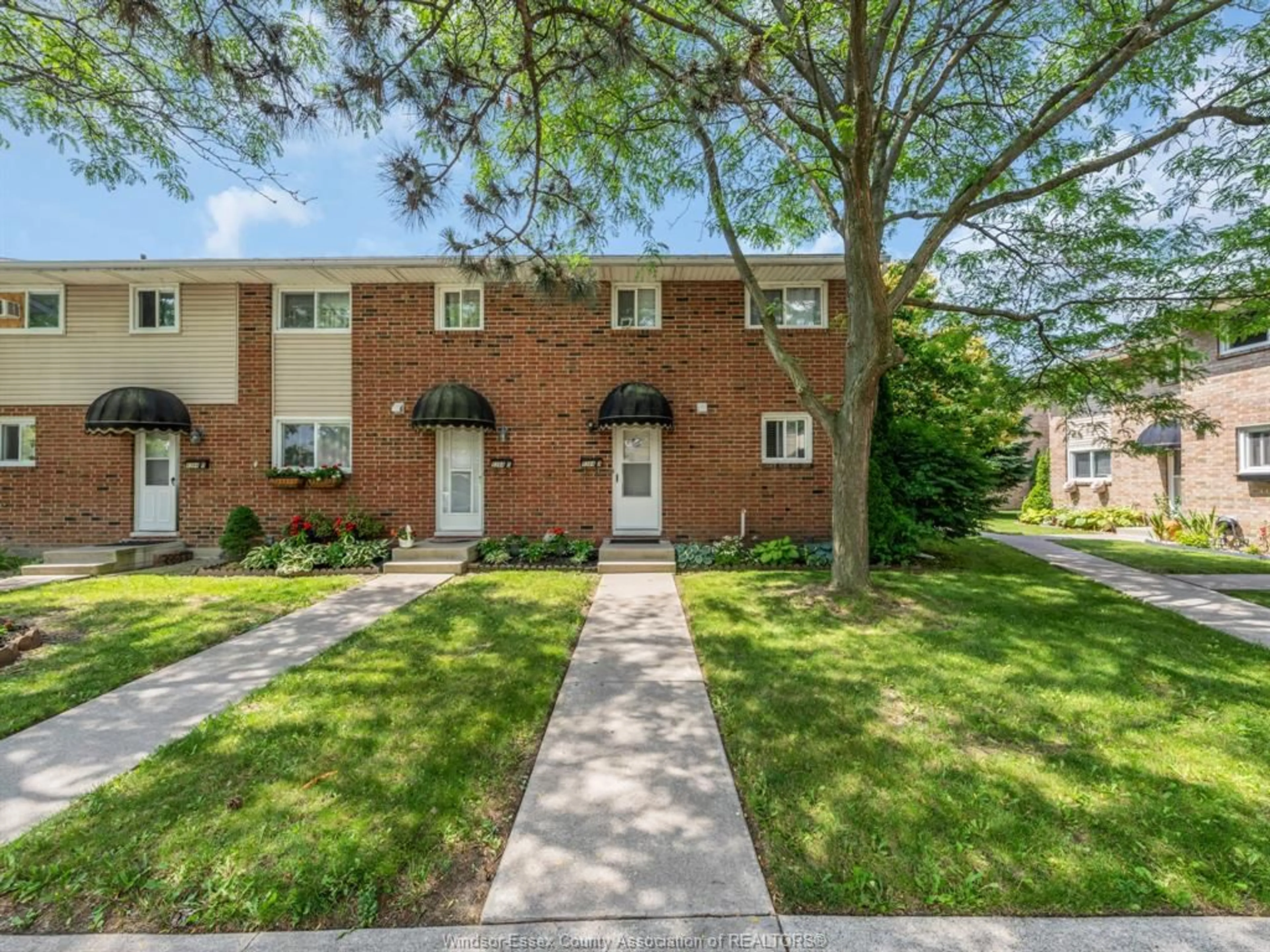 Home with brick exterior material, street for 9384 ESPLANADE #3, Windsor Ontario N8R 2A3