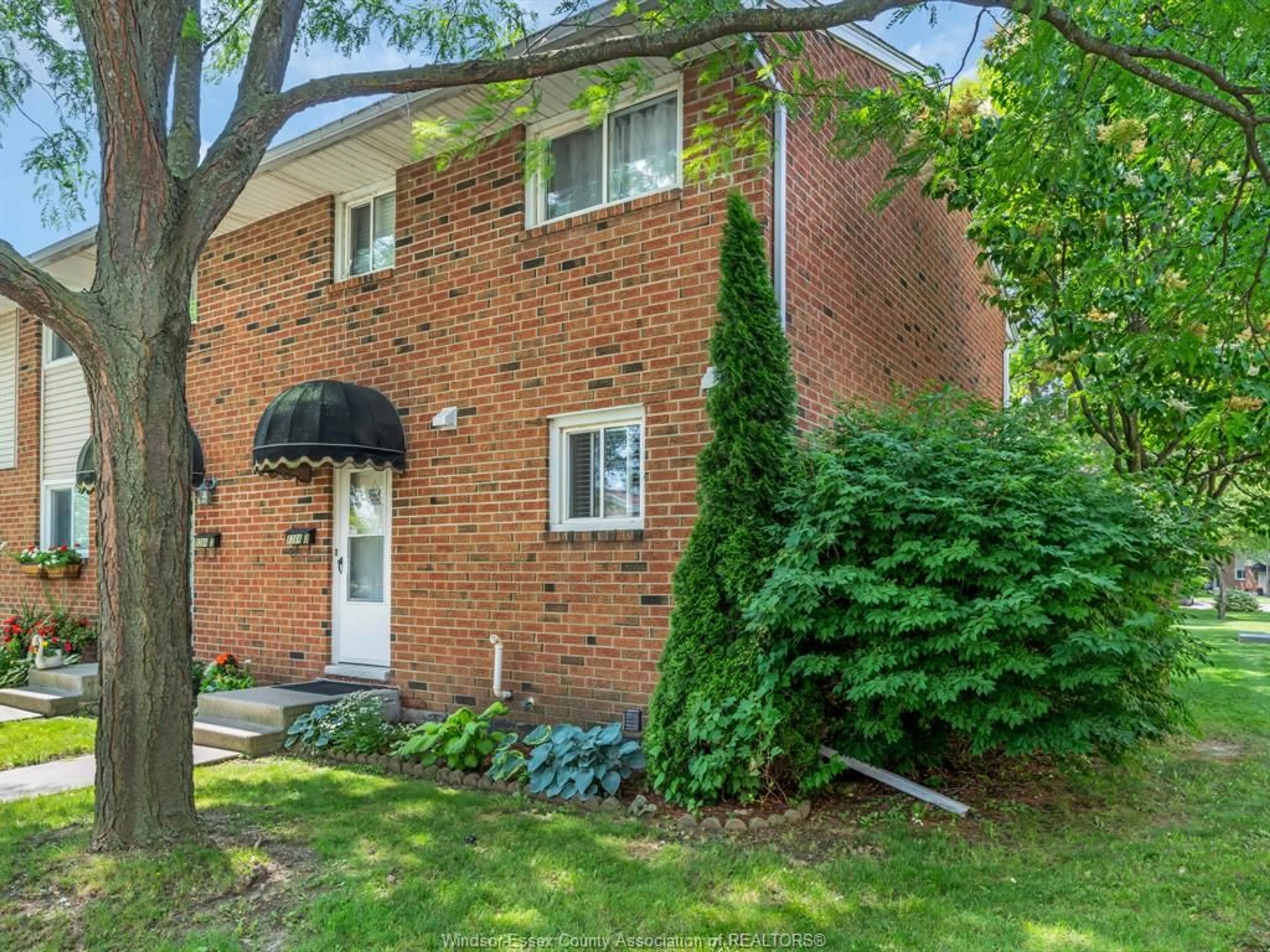 Home with brick exterior material, street for 9384 ESPLANADE #3, Windsor Ontario N8R 2A3