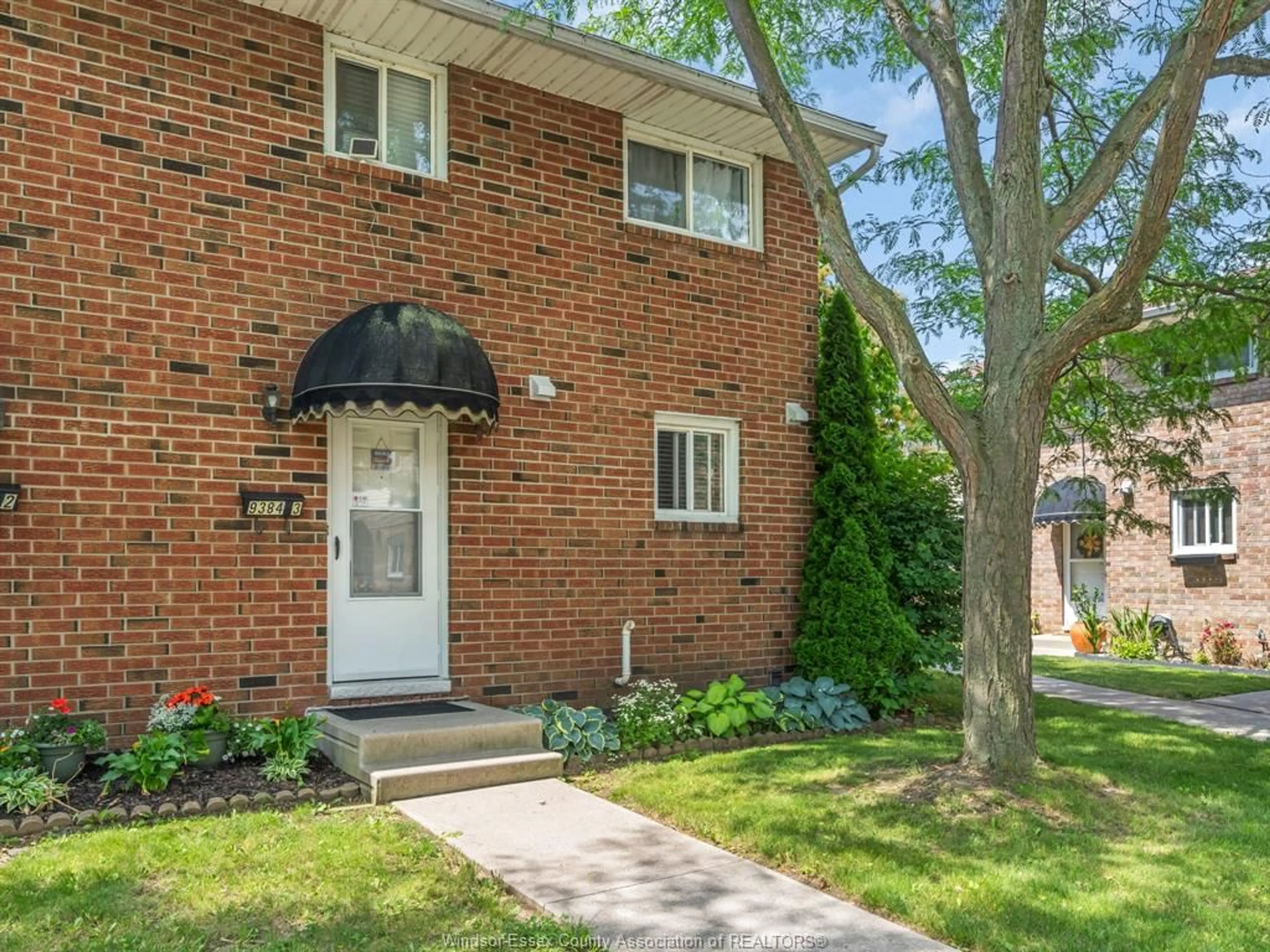 Home with brick exterior material, street for 9384 ESPLANADE #3, Windsor Ontario N8R 2A3