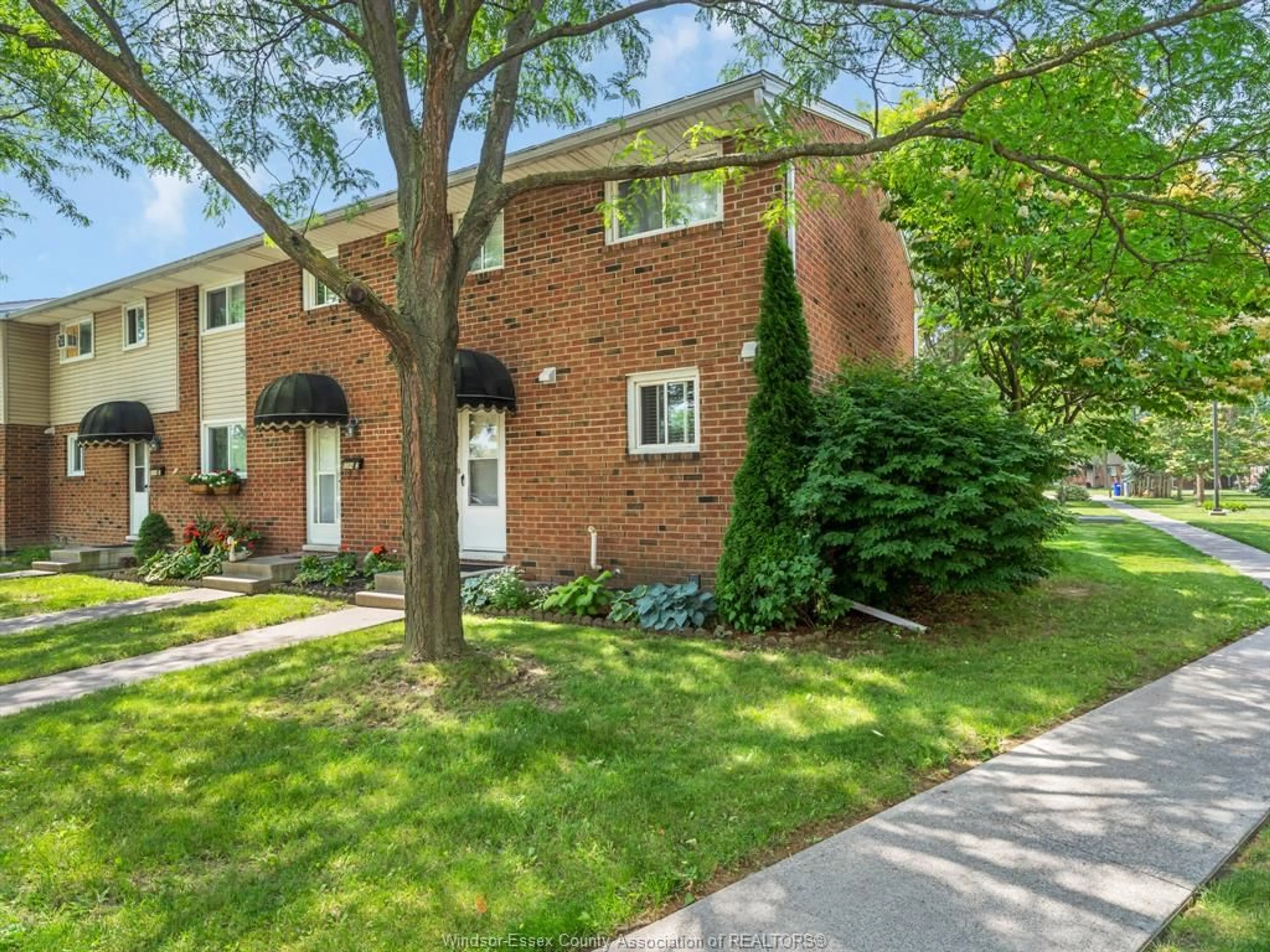 Home with brick exterior material, street for 9384 ESPLANADE #3, Windsor Ontario N8R 2A3