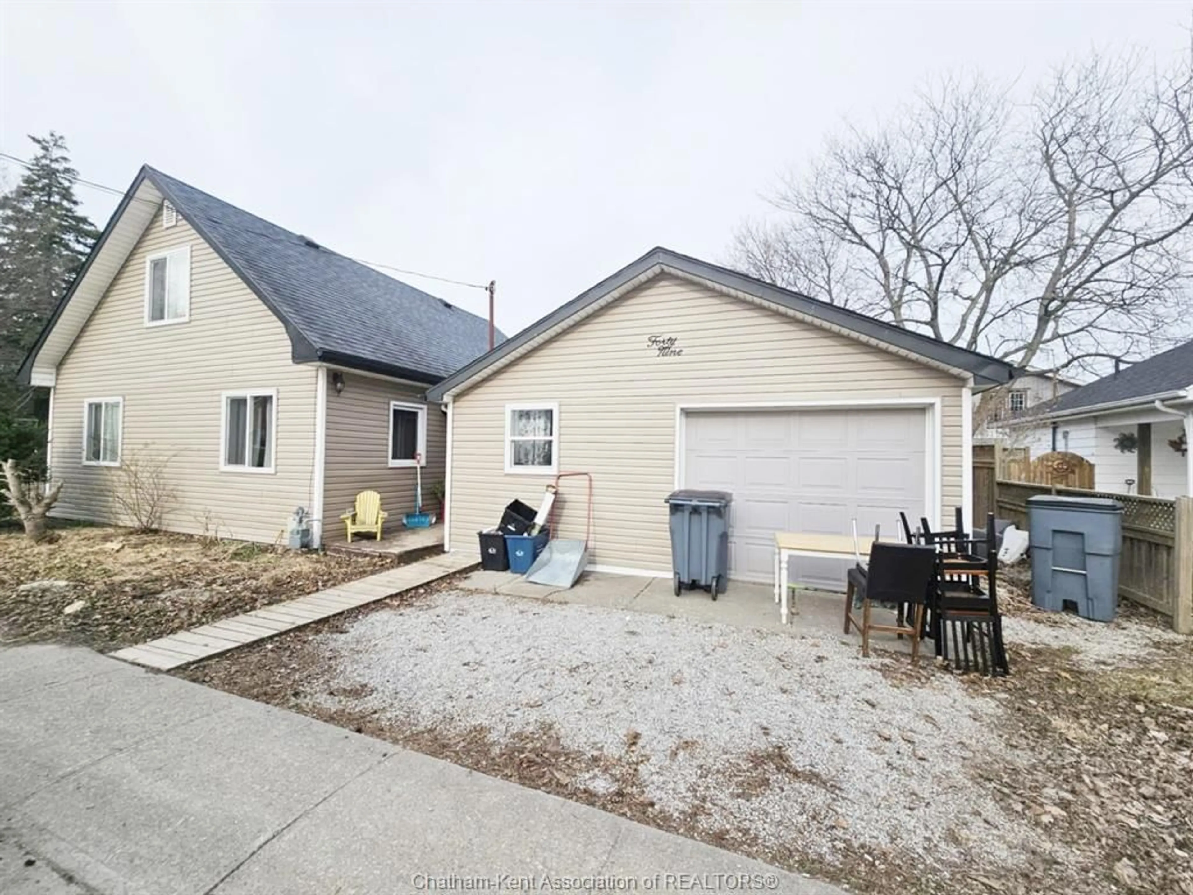 A pic from outside/outdoor area/front of a property/back of a property/a pic from drone, street for 49 Hannibal St, Blenheim Ontario N0P 1A0