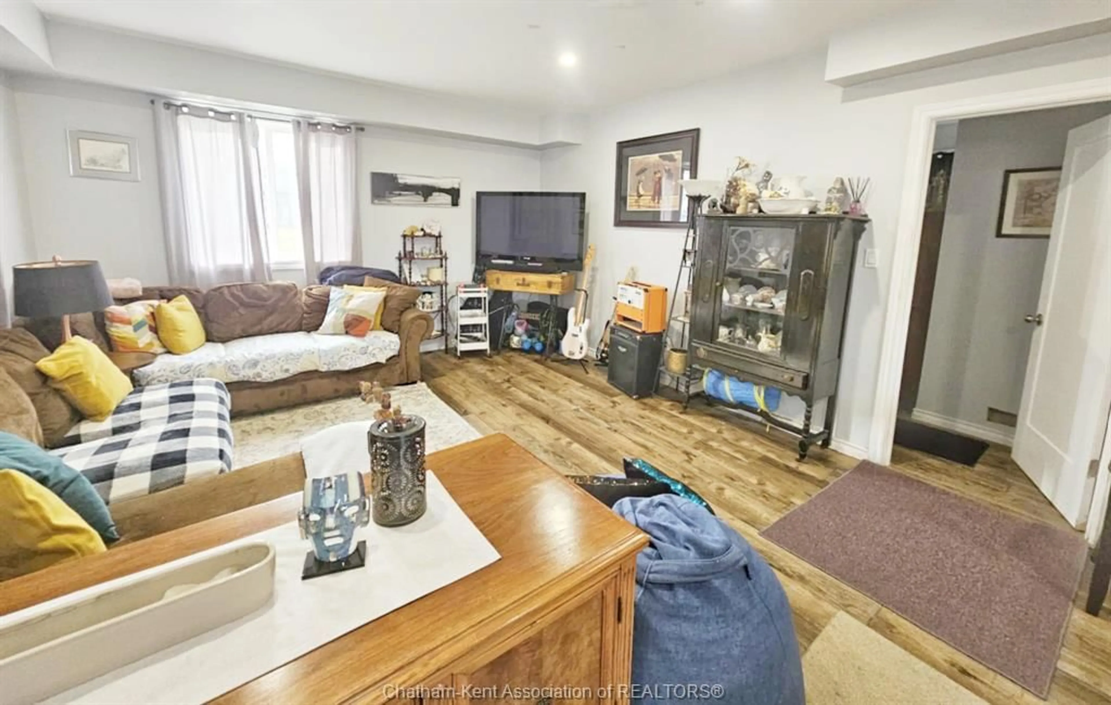 Living room with furniture, unknown for 49 Hannibal St, Blenheim Ontario N0P 1A0