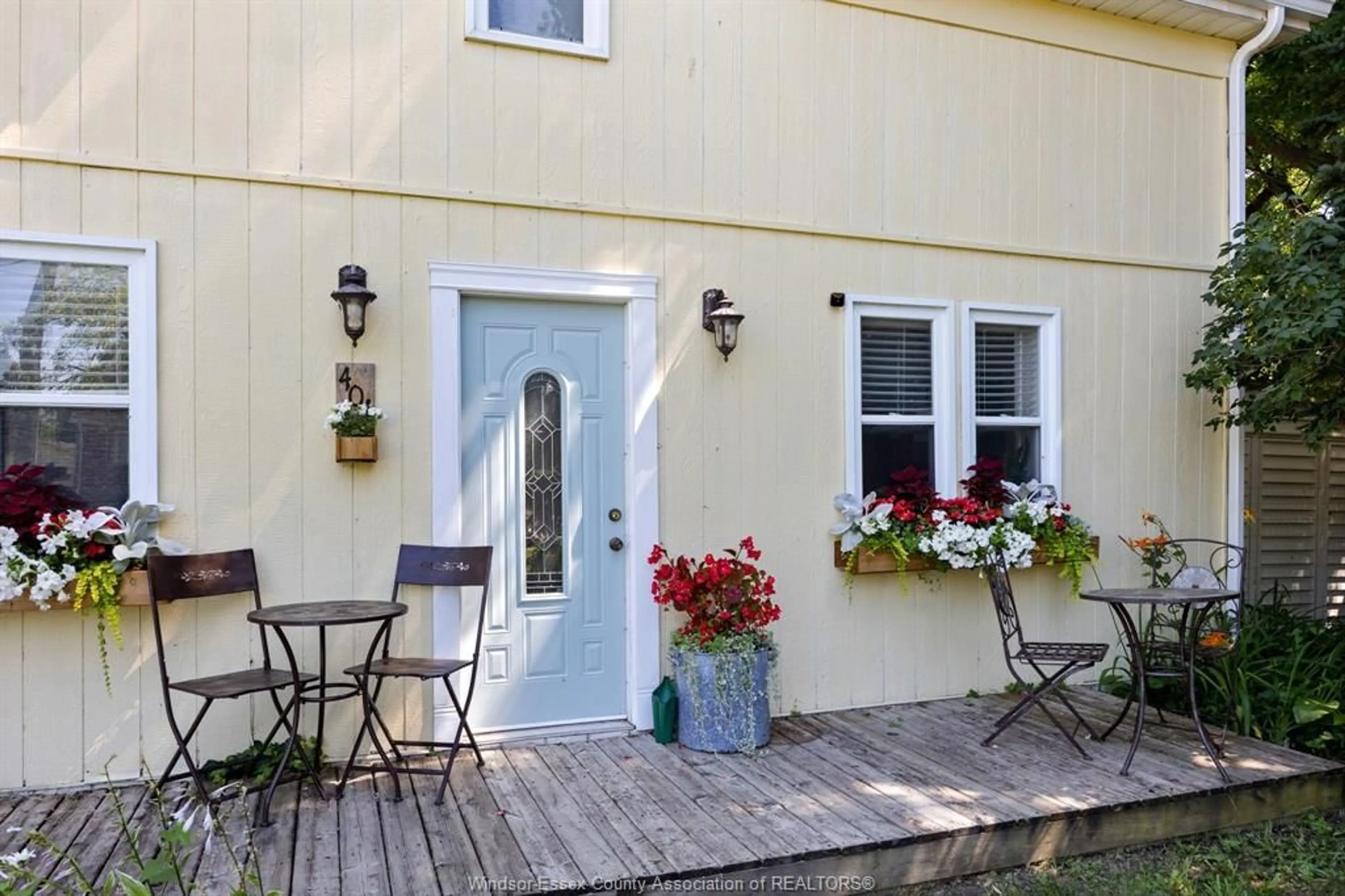 Patio, street for 404 KING St, Harrow Ontario N0R 1G0